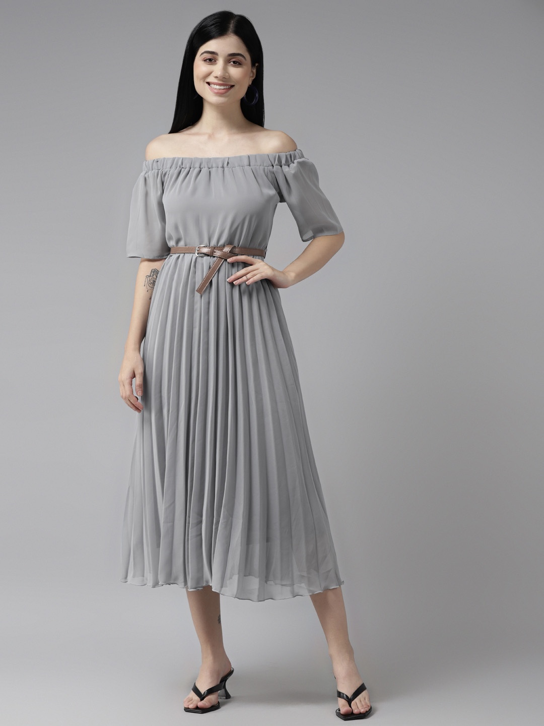

Aarika Grey Solid Accordion Pleats A-Line Midi Dress