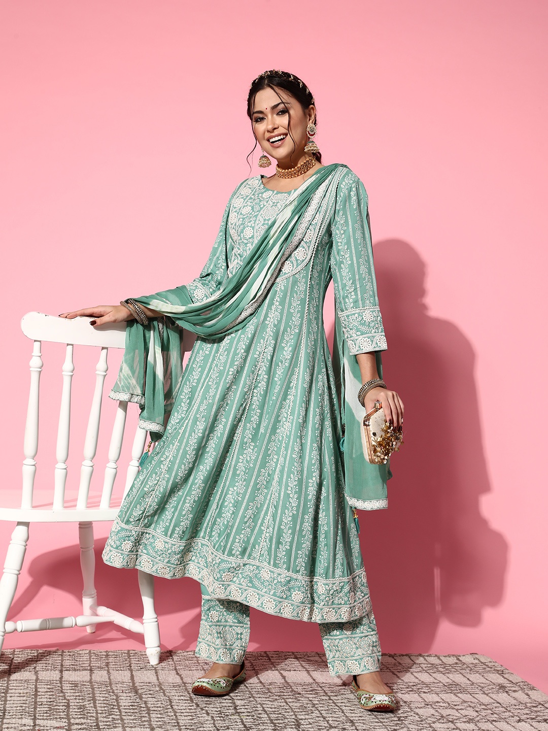

ZOLA Women Ethnic Motifs Viscose Rayon Hyper Texture Kurta Set, Turquoise blue