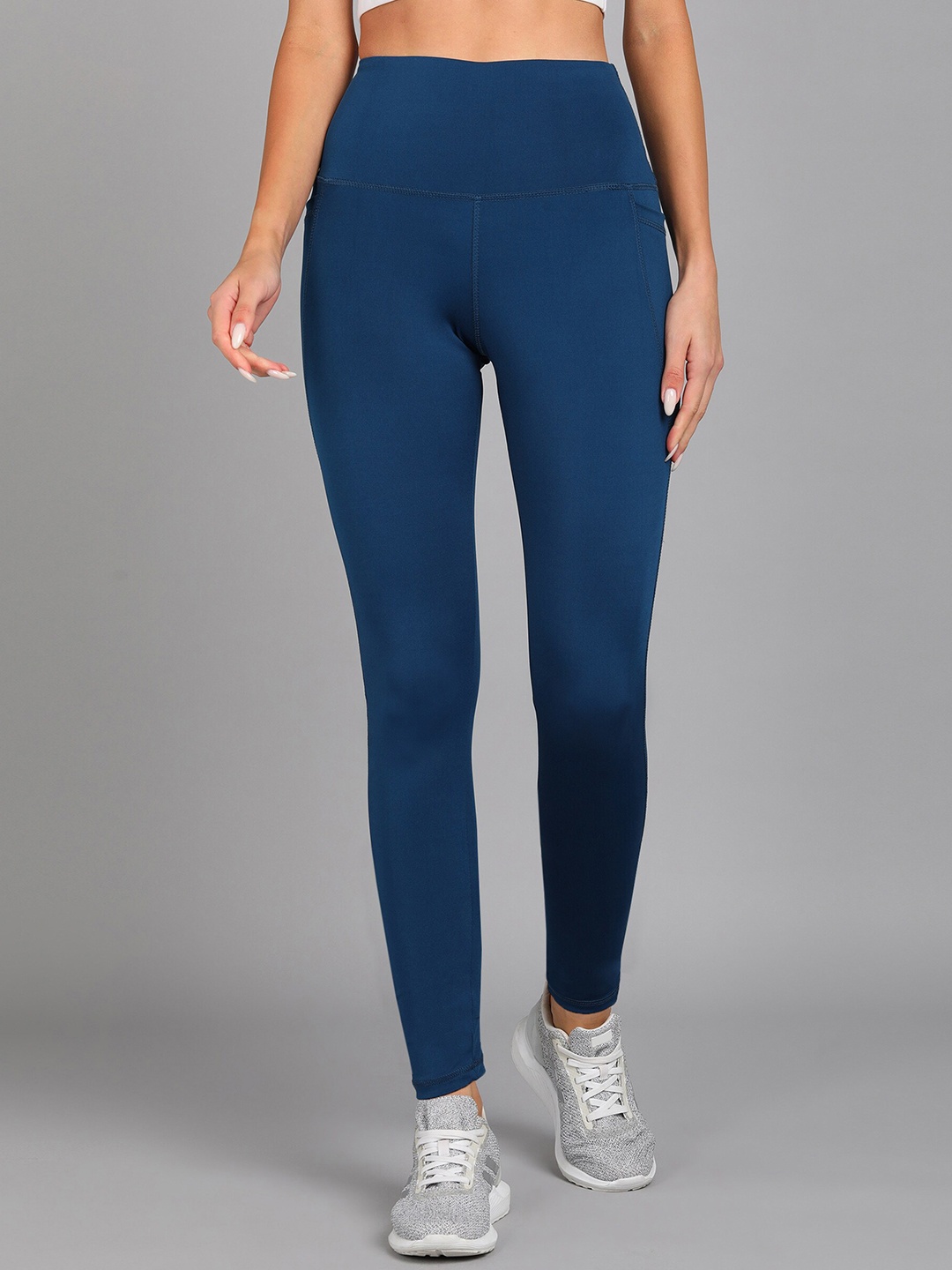 

Rock Paper Scissors Women Blue Solid Tights