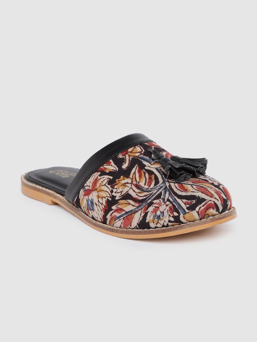 

Ekta Women Multicoloured Kalamkari Printed Mules Flats, Multi
