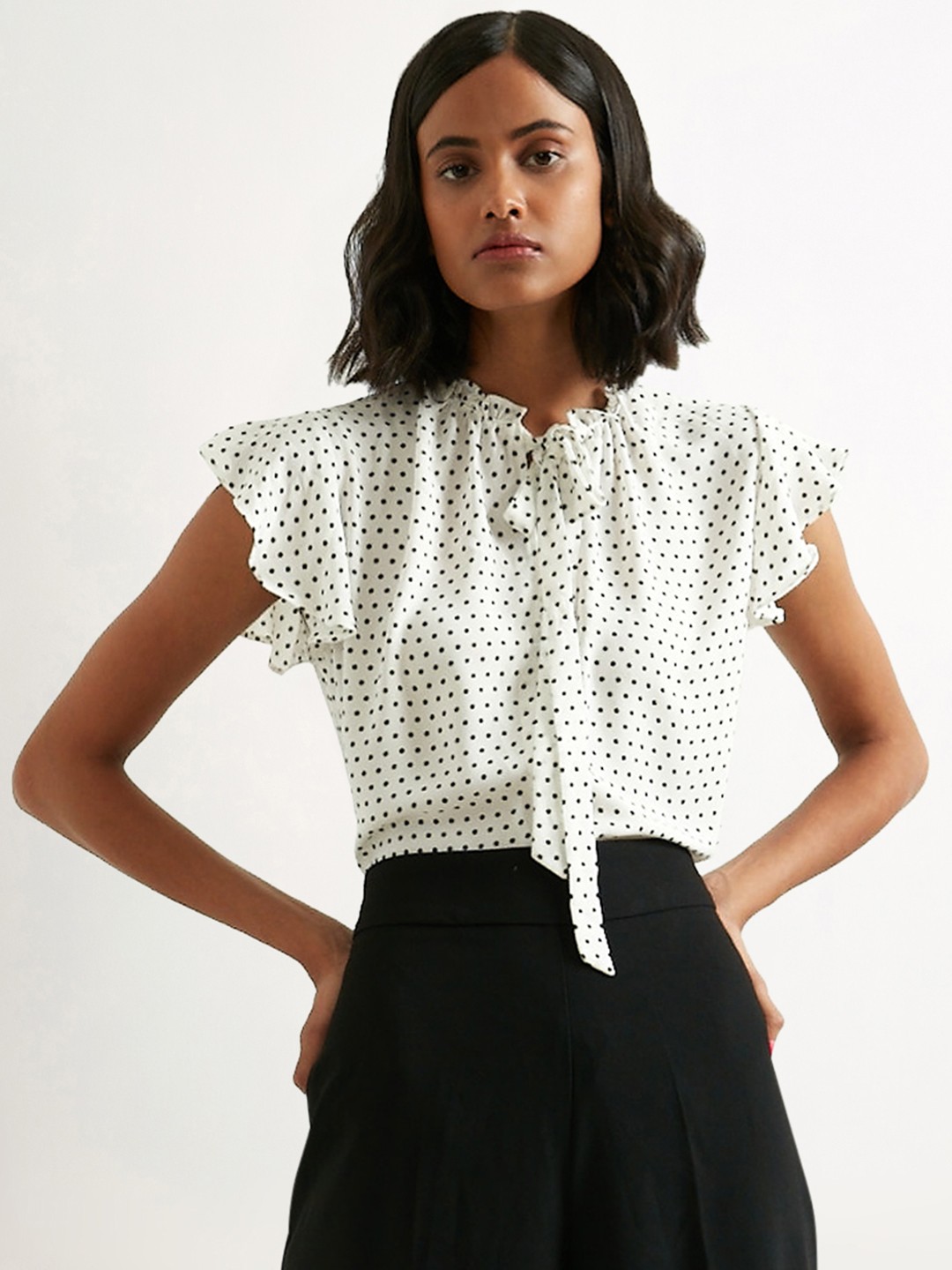 

COVER STORY Women White Print Tie-Up Neck Top