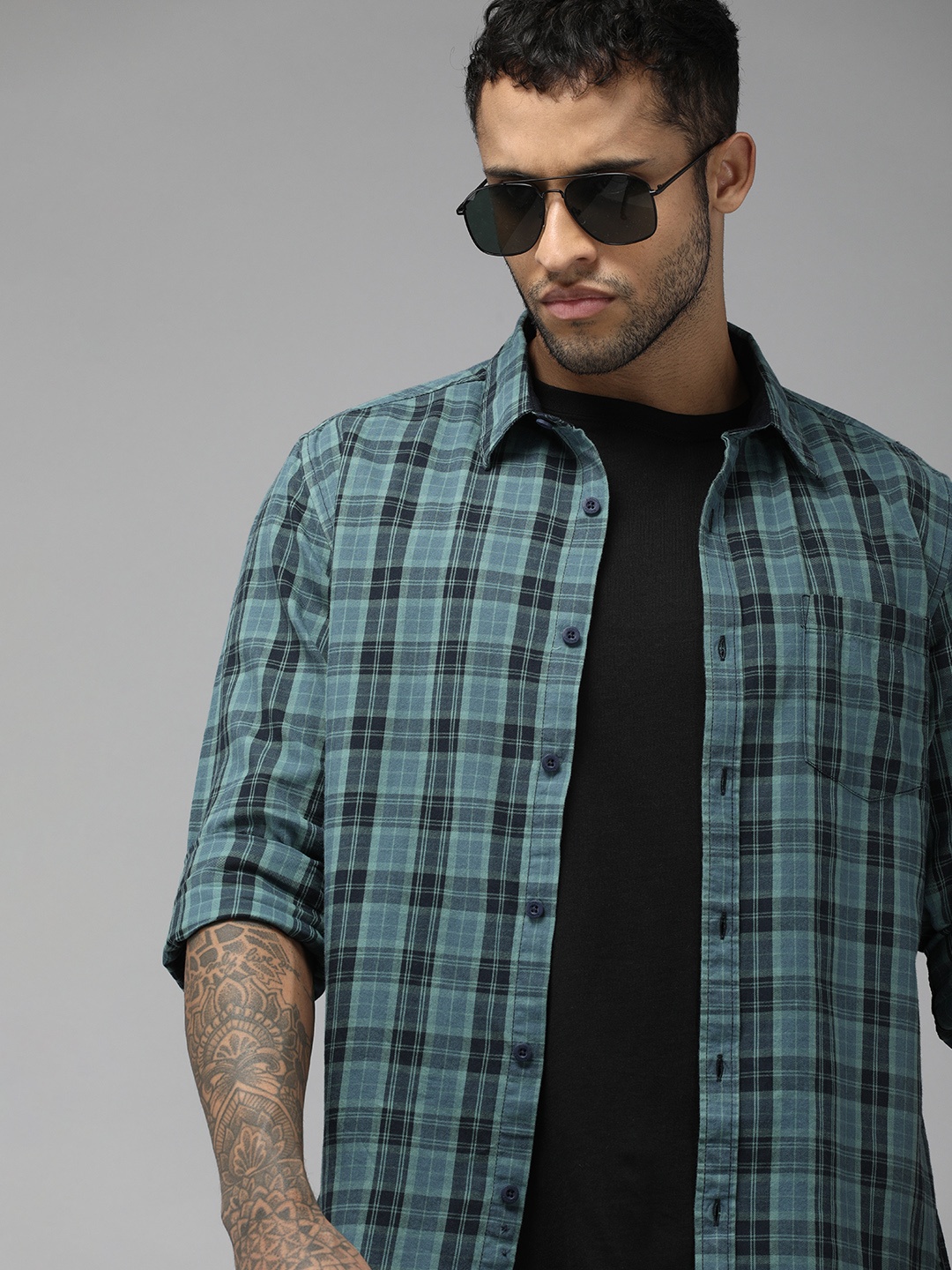 

Roadster Men Blue Comfort Fit Tartan Checks Checked Cotton Casual Shirt