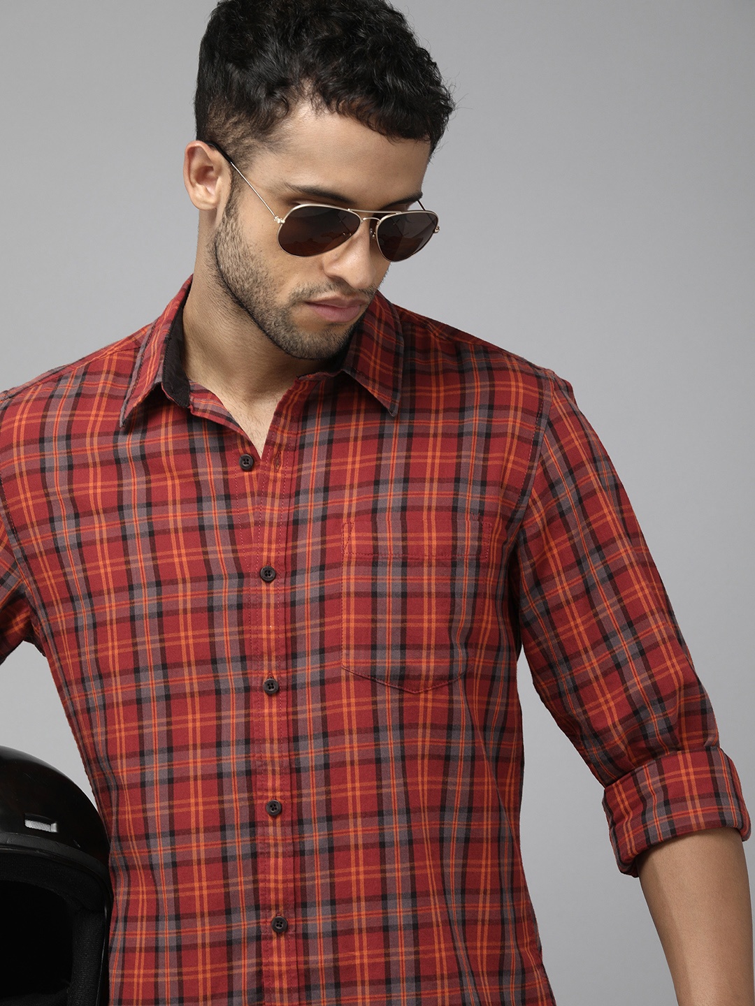 

Roadster Men Rust Red & Orange Checked Pure Cotton Casual Shirt