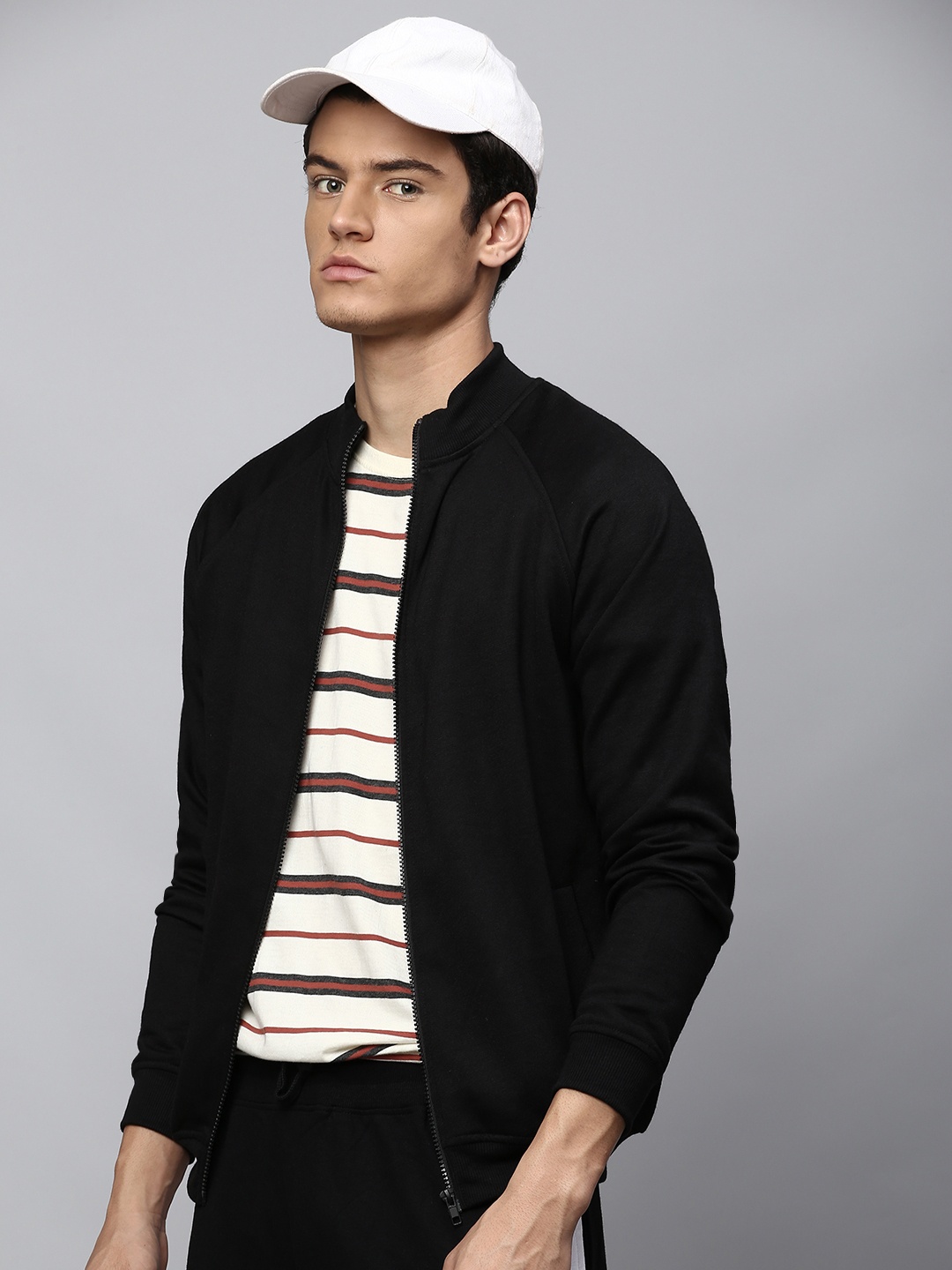 

Dennis Lingo Men Black Solid Sweatshirt