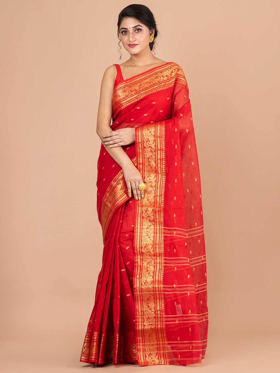 

Laa Calcutta Red And Gold-Toned Woven Design Zari Pure Cotton Jamdani Saree