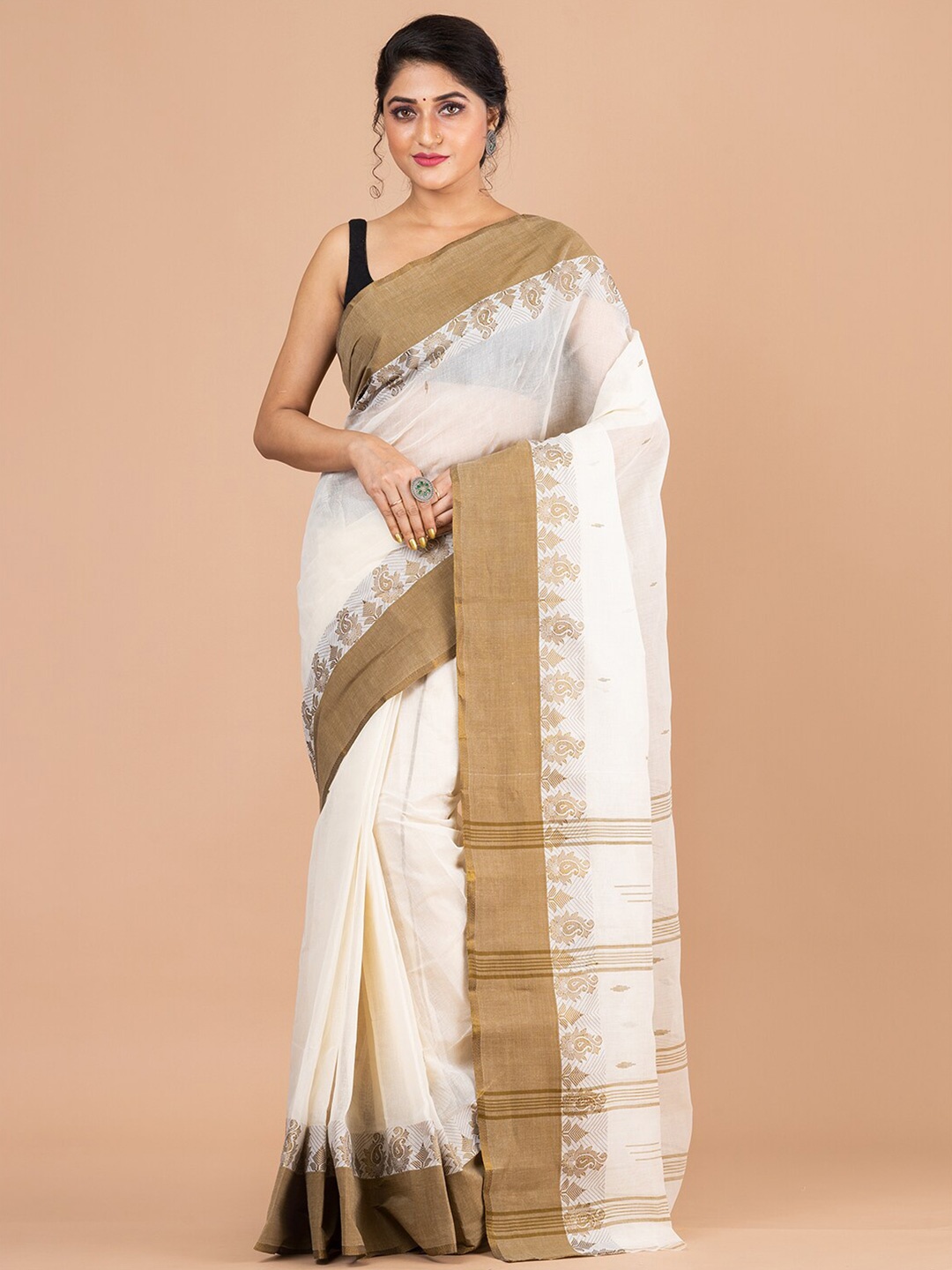 

Laa Calcutta Off White & Gold-Toned Woven Design Pure Cotton Jamdani Saree