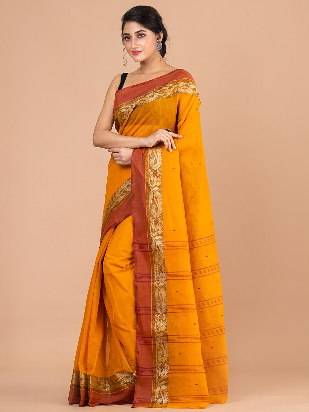 

Laa Calcutta Yellow & Red Ethnic Motifs Pure Cotton Jamdani Saree