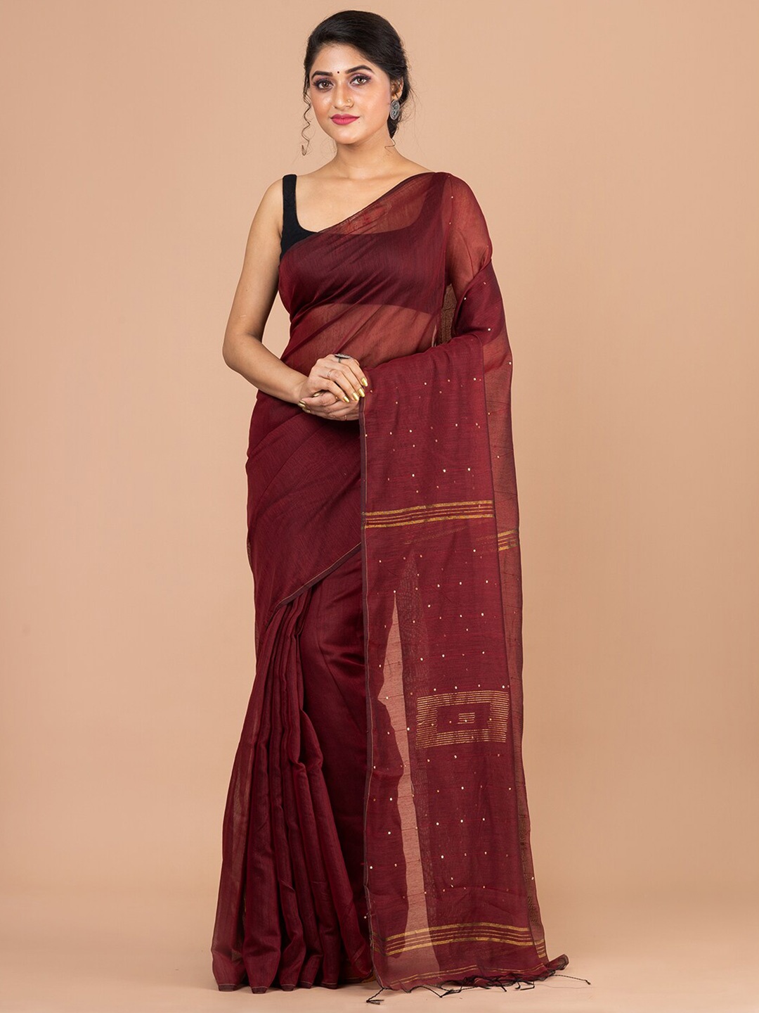 

Laa Calcutta Maroon & Gold-Toned Sequinned Pure Cotton Jamdani Saree