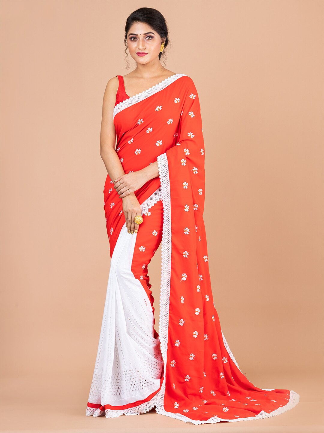 

Laa Calcutta Red & White Floral Embroidered Pure Cotton Half and Half Jamdani Saree