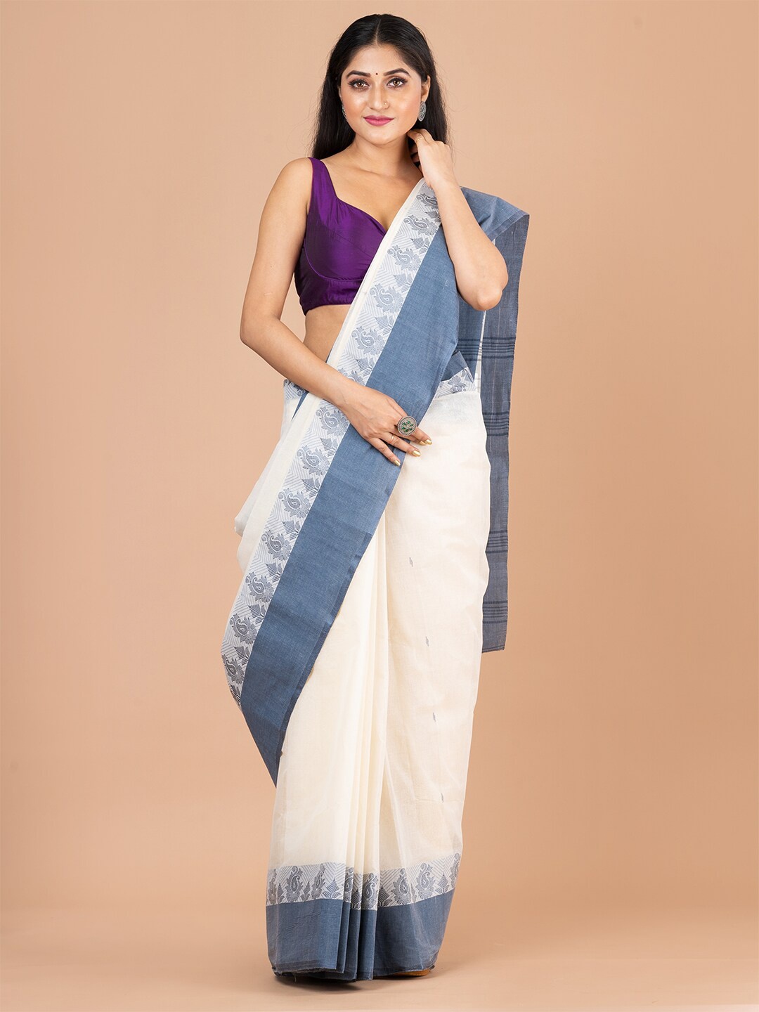 

Laa Calcutta Off White & Grey Pure Cotton Jamdani Saree