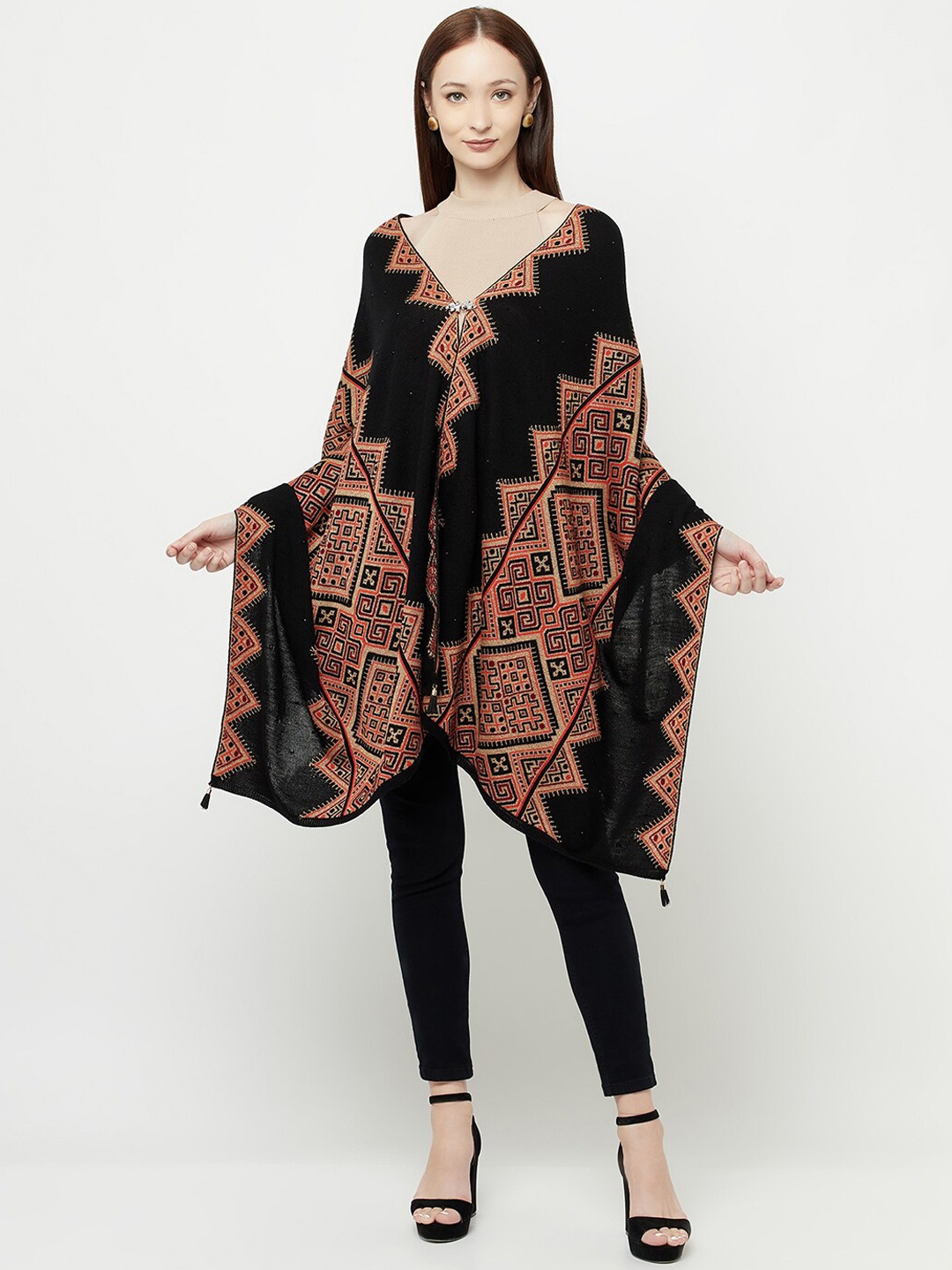 

Knitstudio Women Black & Beige Tribal Woven Design Shawl