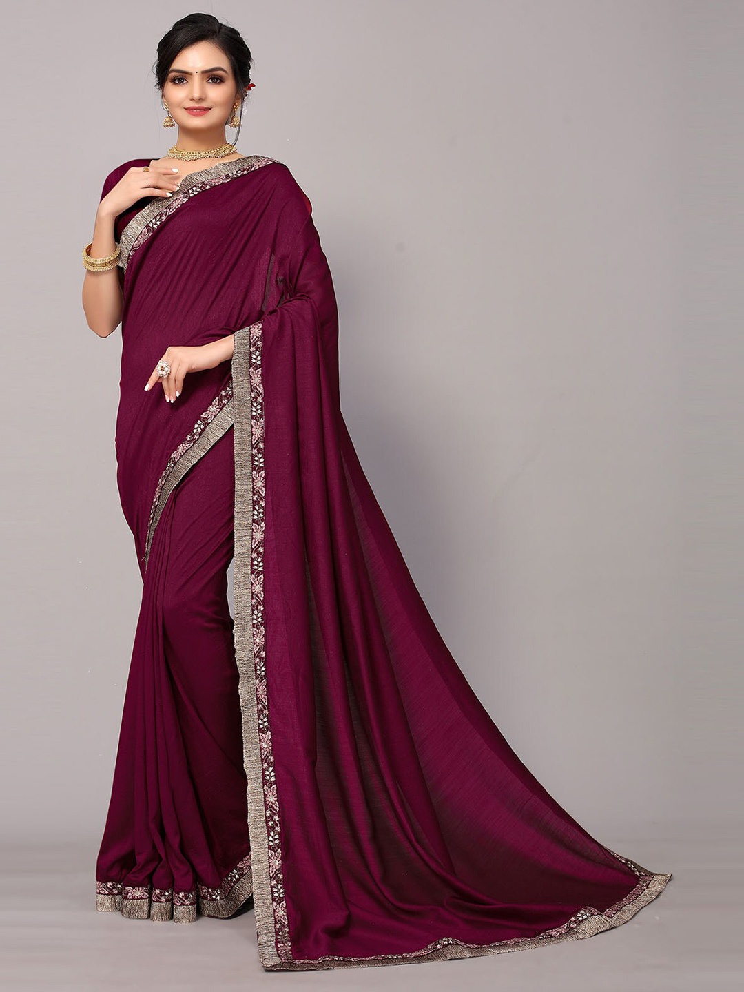 

ODETTE Maroon & Silver-Toned Silk Blend Saree