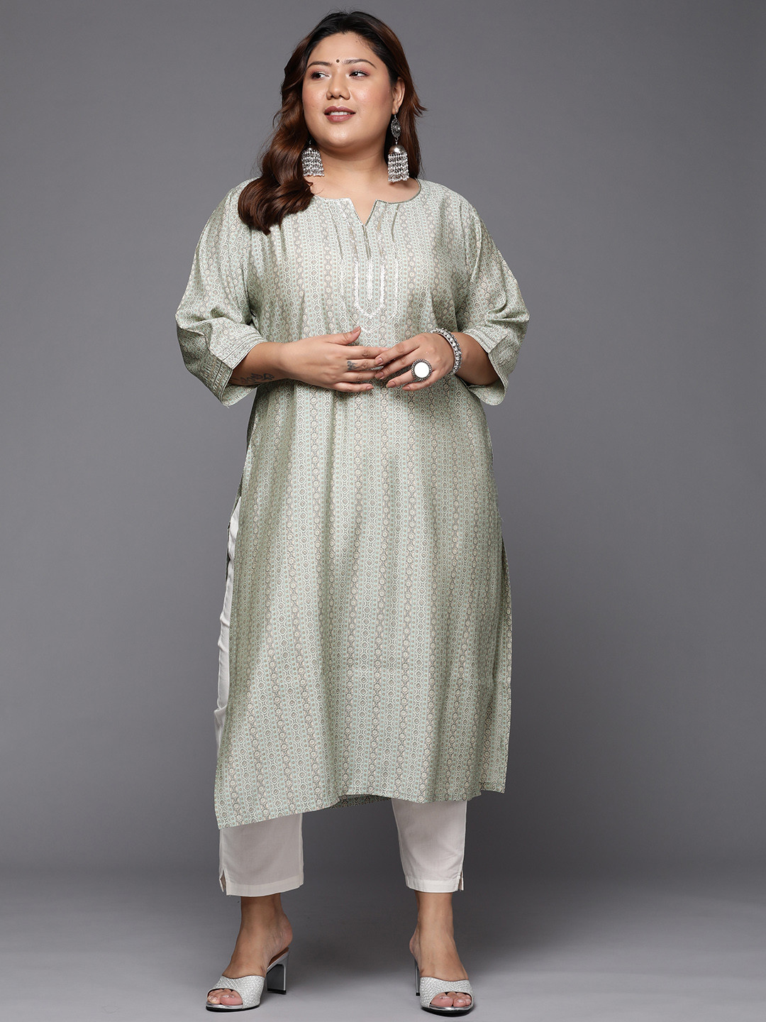 

EXTRA LOVE BY LIBAS Women Grey Ethnic Motifs Printed Gotta Patti Plus Size Kurta
