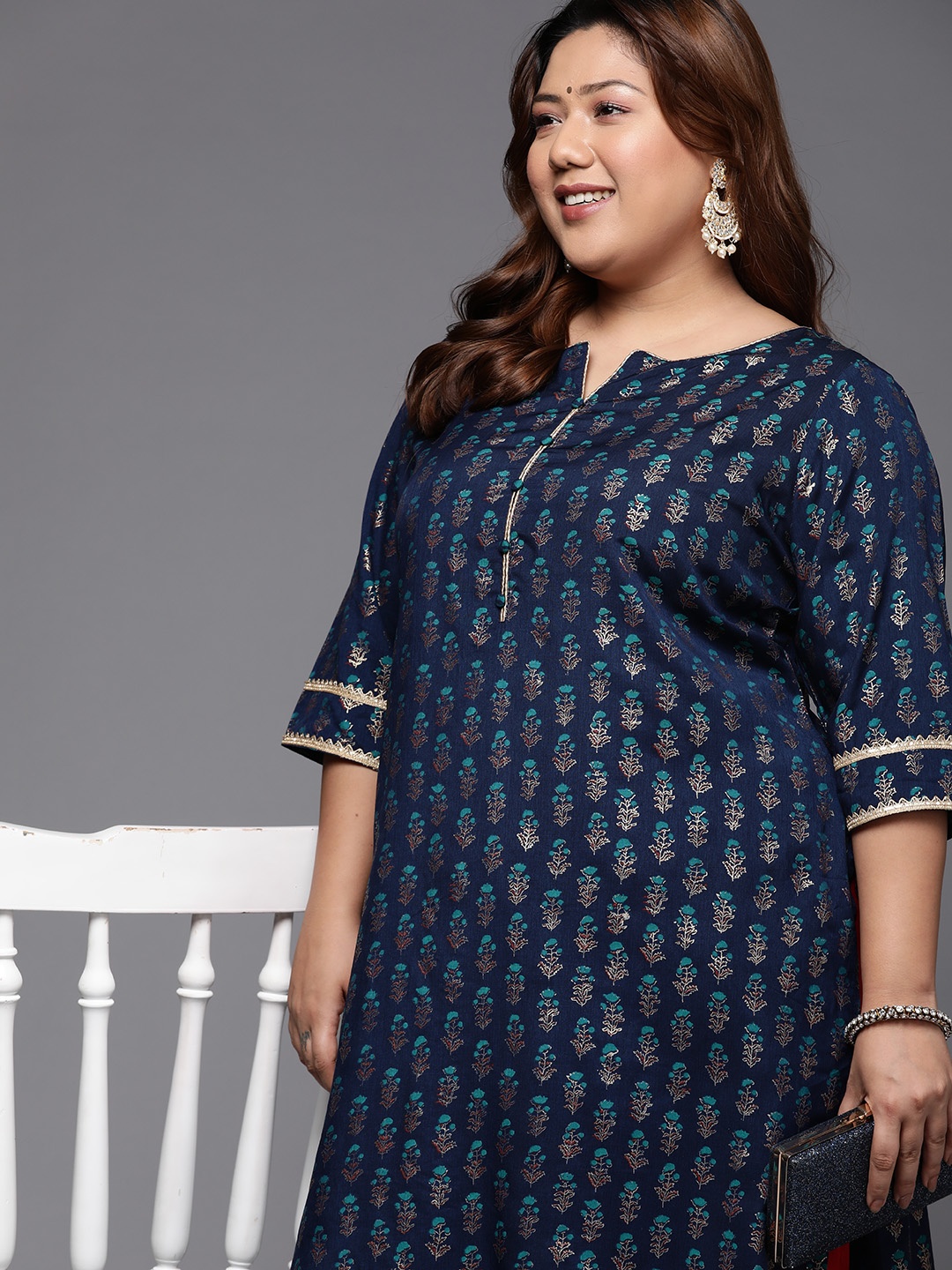 

EXTRA LOVE BY LIBAS Women Navy Blue Floral Printed Gotta Patti Plus Size Kurta