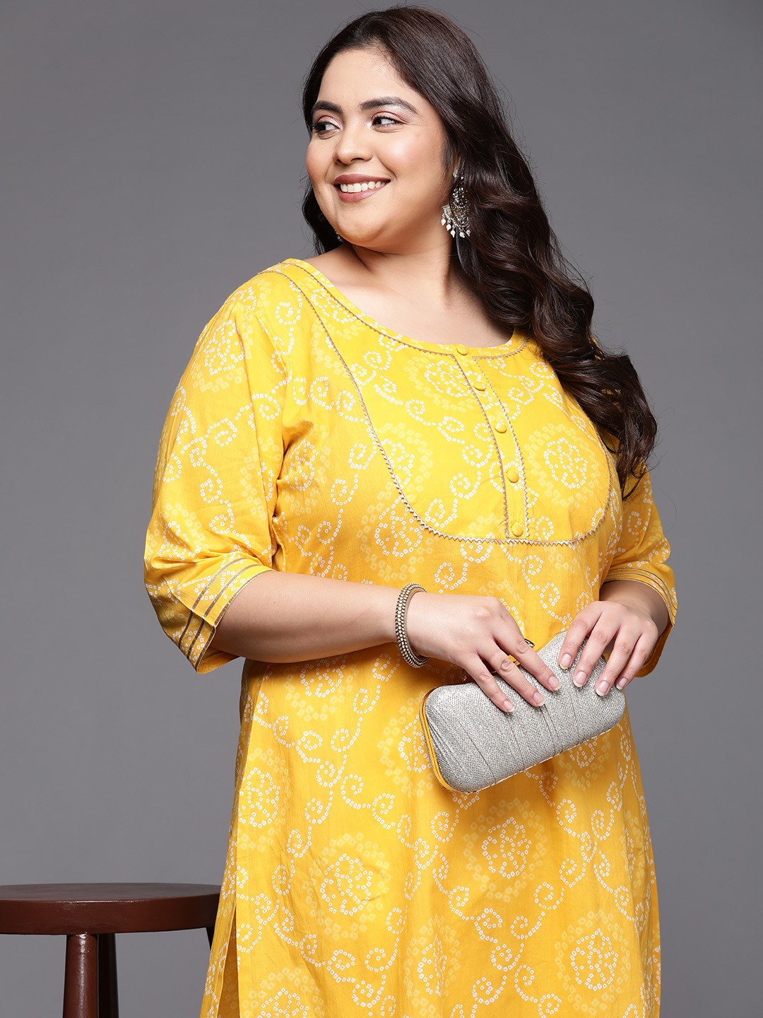 

EXTRA LOVE BY LIBAS Women Yellow Bandhani Printed Gotta Patti Plus Size Kurta