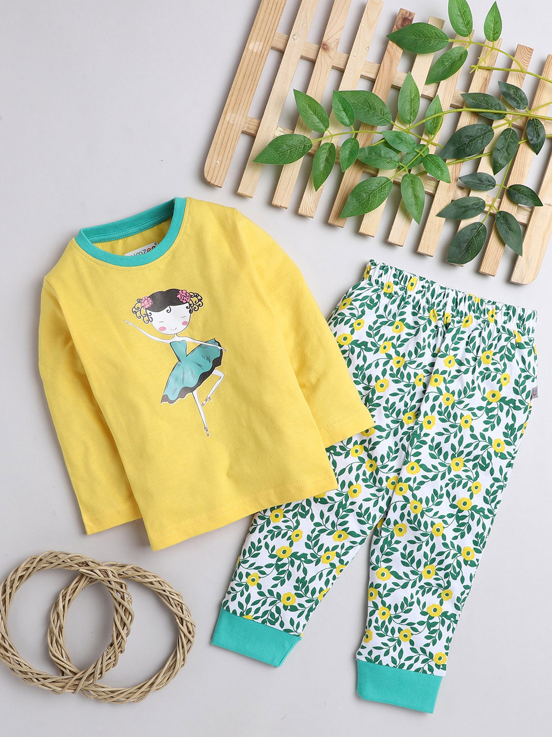 

BUMZEE Girls White & Yellow Full Sleeves T-Shirt And Pajama Printed Night suit Set