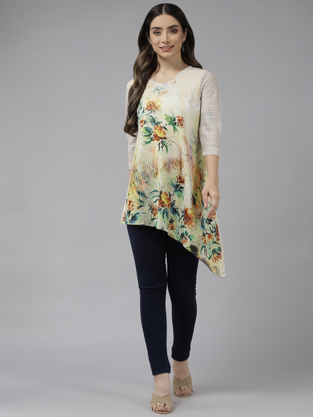 

Aarika Off White & Green Floral Print Longline Top