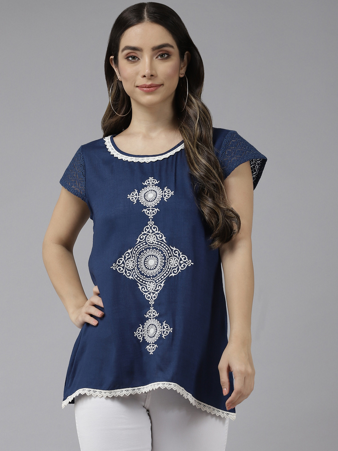 

Aarika Navy Blue & White Print Top