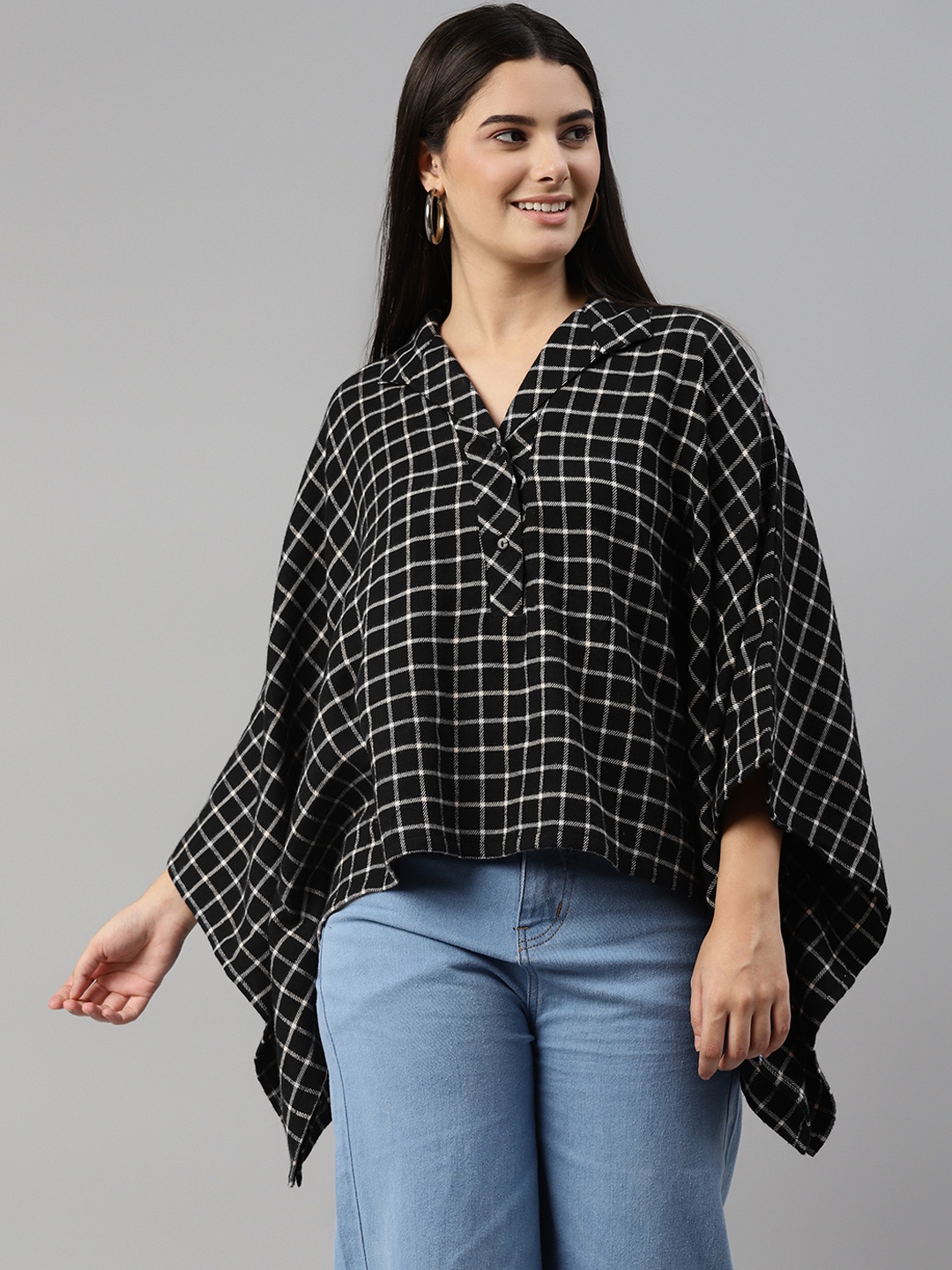 

Ayaany Black & Off White Checked Extended Sleeves Monochrome Kaftan Top