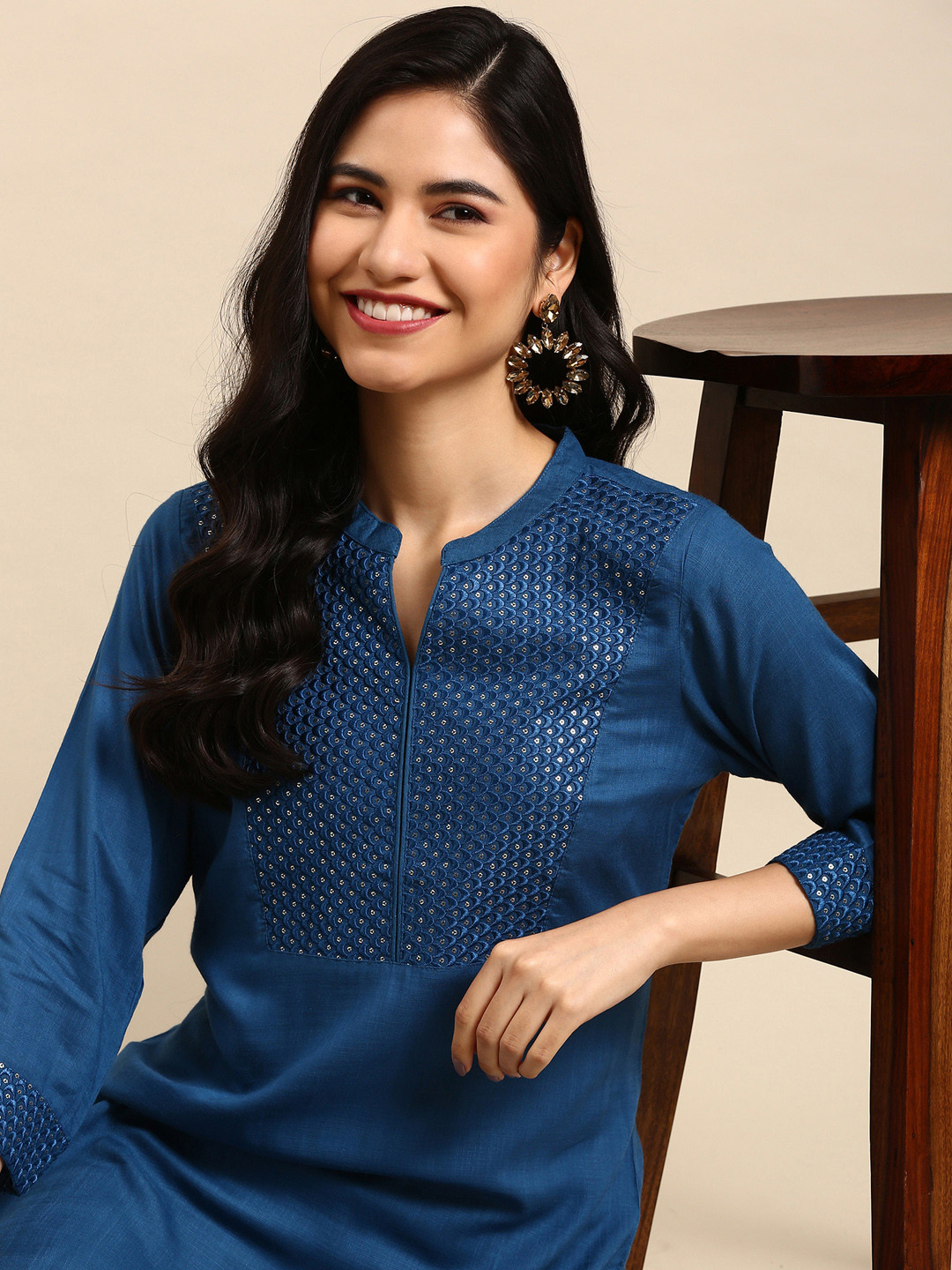 

SHOWOFF Women Blue Embellished Pure Cotton Kurta