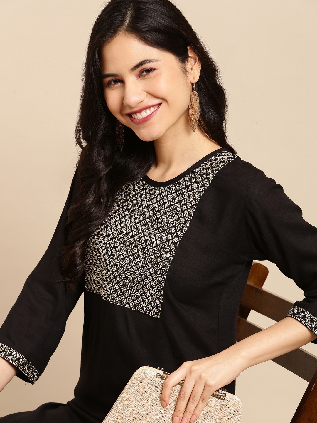 

SHOWOFF Women Black Geometric Yoke Design Kurta