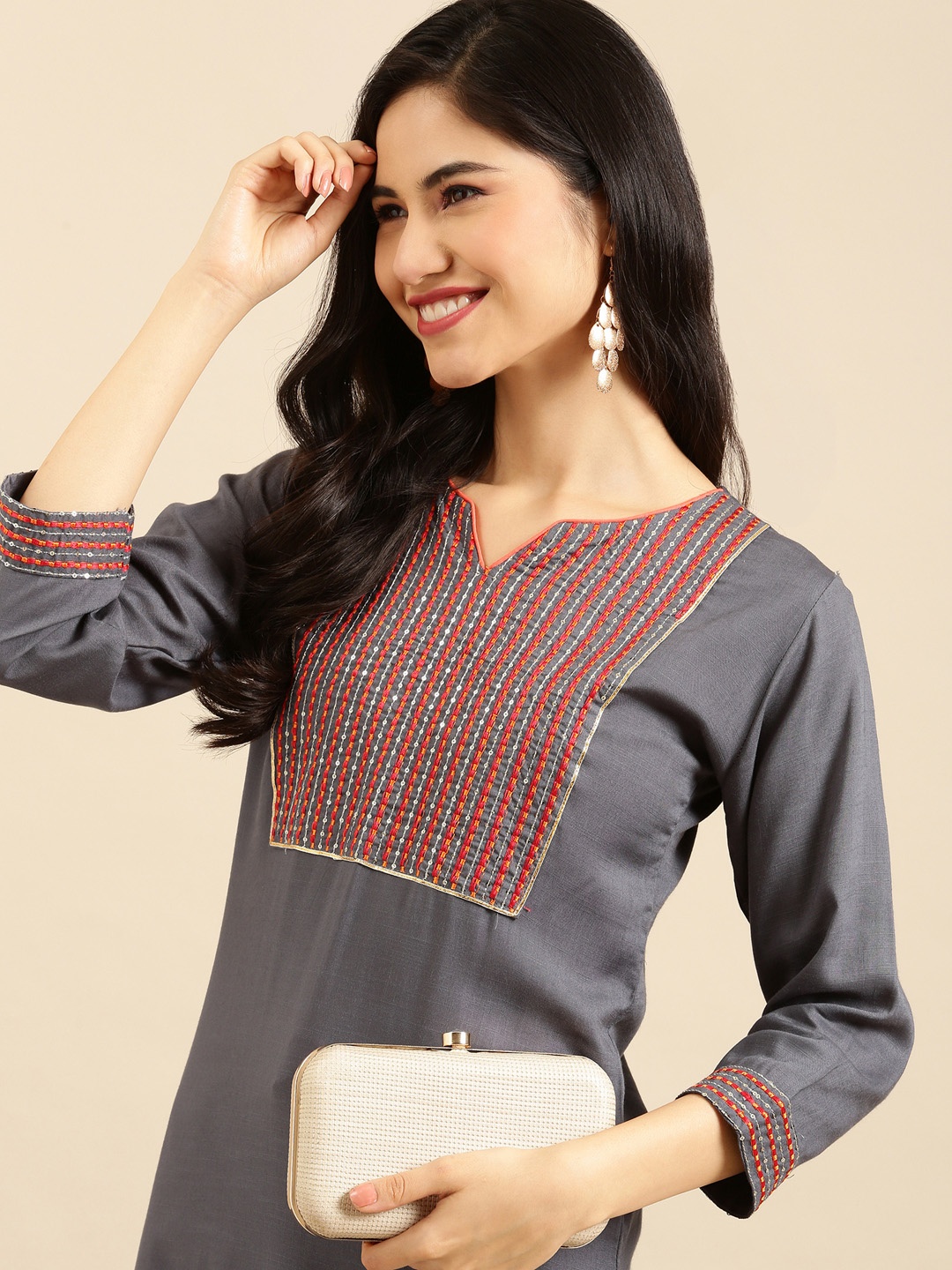 

SHOWOFF Women Grey & Red Sequinned Yoke Design Kurta