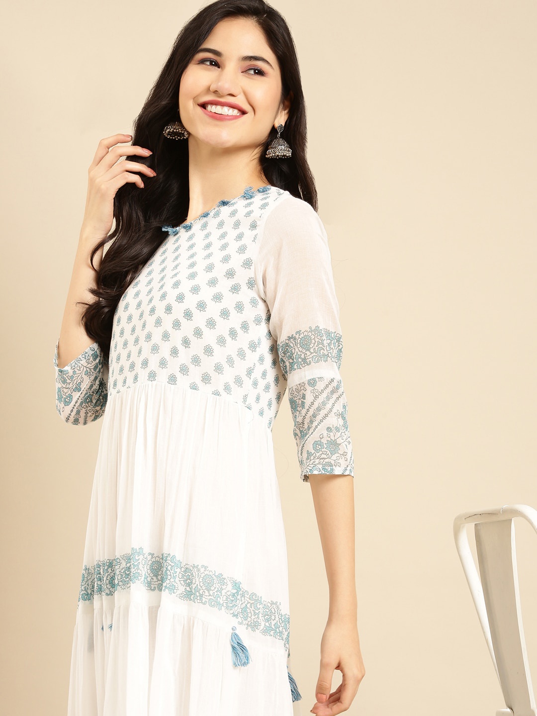 

SHOWOFF Women White & Blue Cotton Floral Yoke Design Thread Work Floral Anarkali Kurta