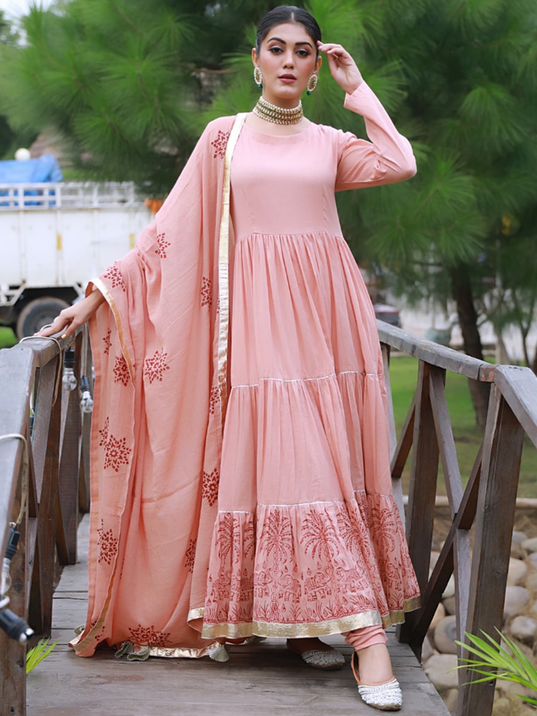 

Baisacrafts Women Peach-Coloured Ethnic Motifs Pure Cotton Kurta with Churidar & With Dupatta