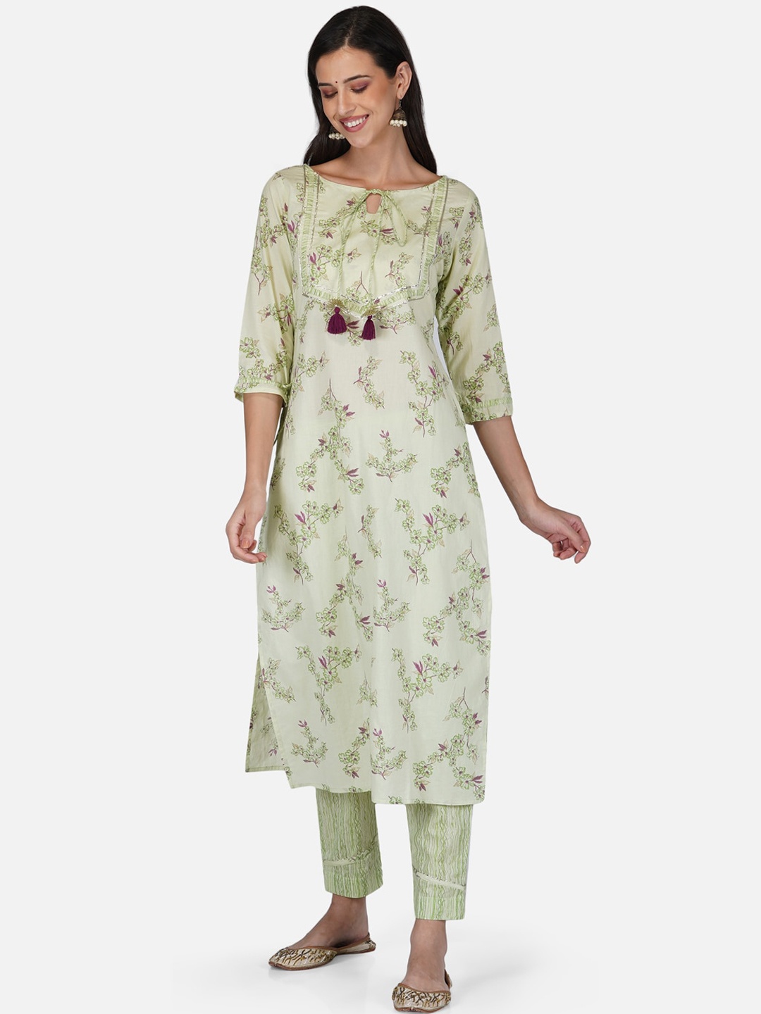 

METRO-FASHION Women Purple Floral Printed Gotta Patti Pure Cotton Kurta with Trousers
