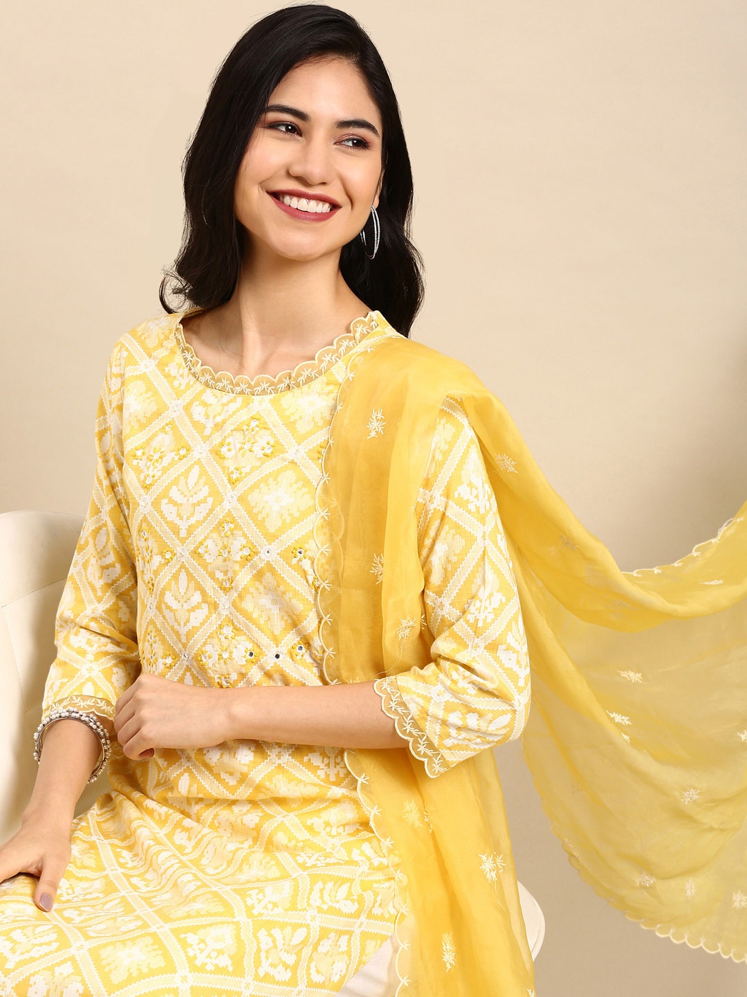 

SHOWOFF Women Yellow Printed & Thread Work Kurta with Trousers & Dupatta