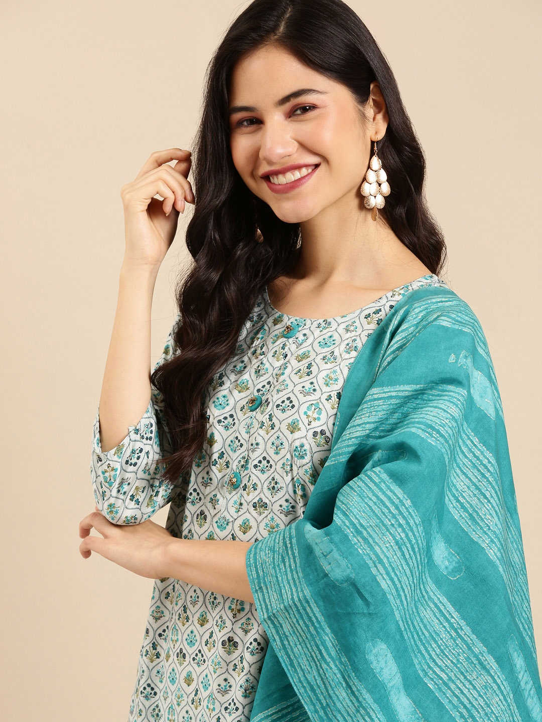 

SHOWOFF Women Turquoise Blue Floral Printed Kurti with Trousers & With Dupatta