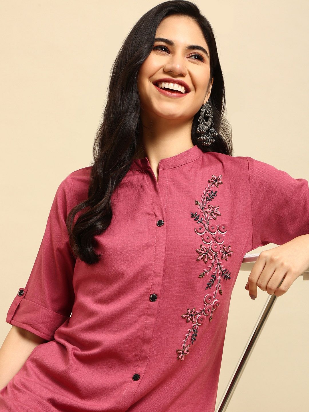 

SHOWOFF Women Beads and Stones Kurta with Trousers & Dupatta, Pink