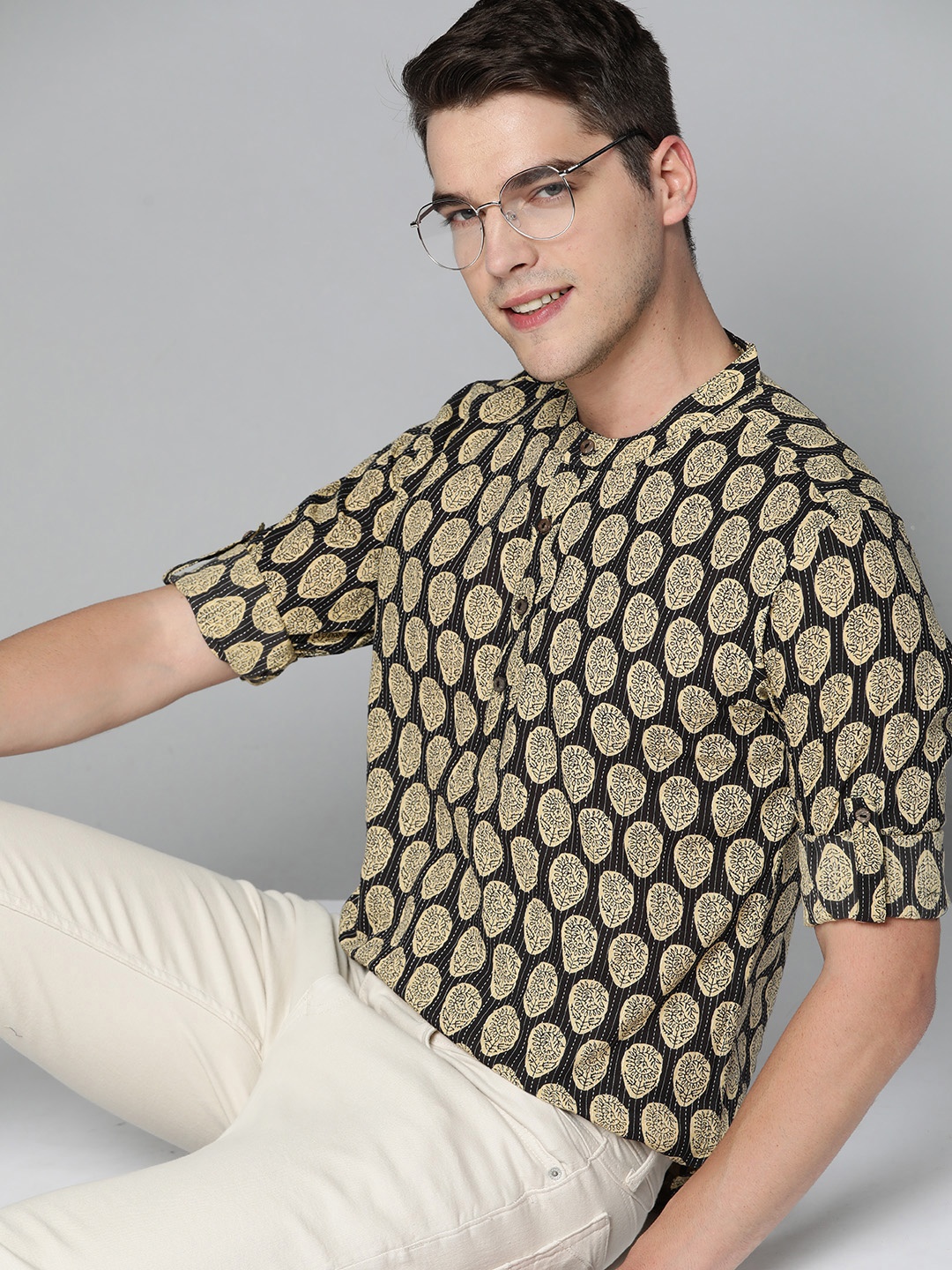 

HERE&NOW Men Black & Beige Ethnic Motifs Printed Dobby Katha Kurta