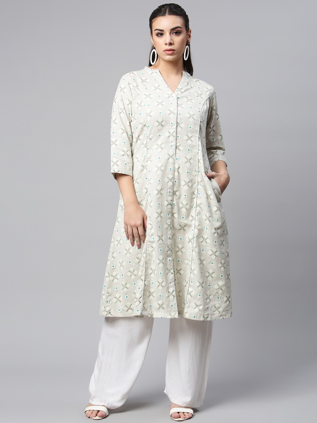 

Ayaany Women Cream-Coloured Geometric Printed Cotton Kurta