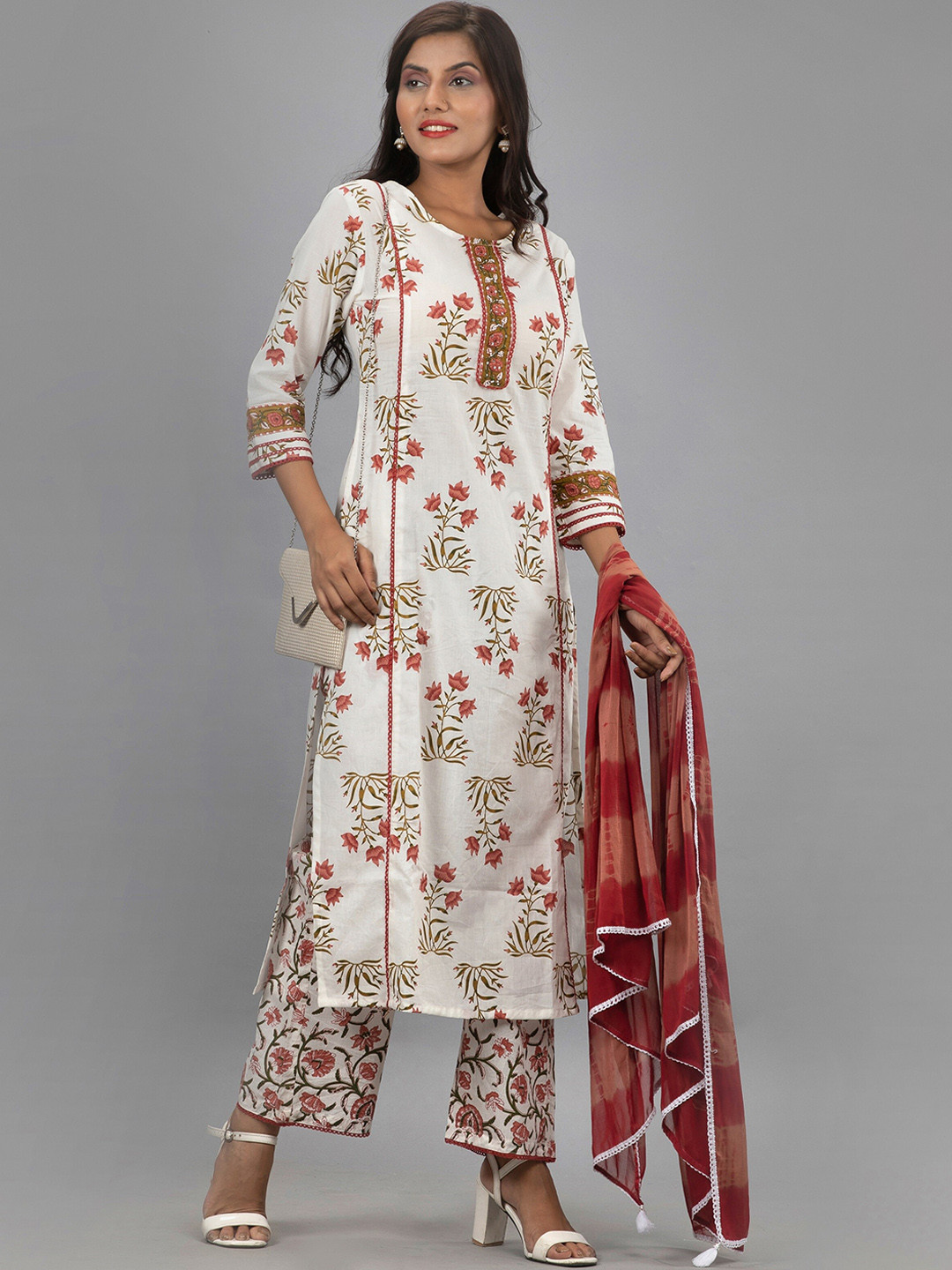 

PRAKRTEE Women White Floral Printed Regular Sequinned Pure Cotton Kurti with Trousers & With Dupatta