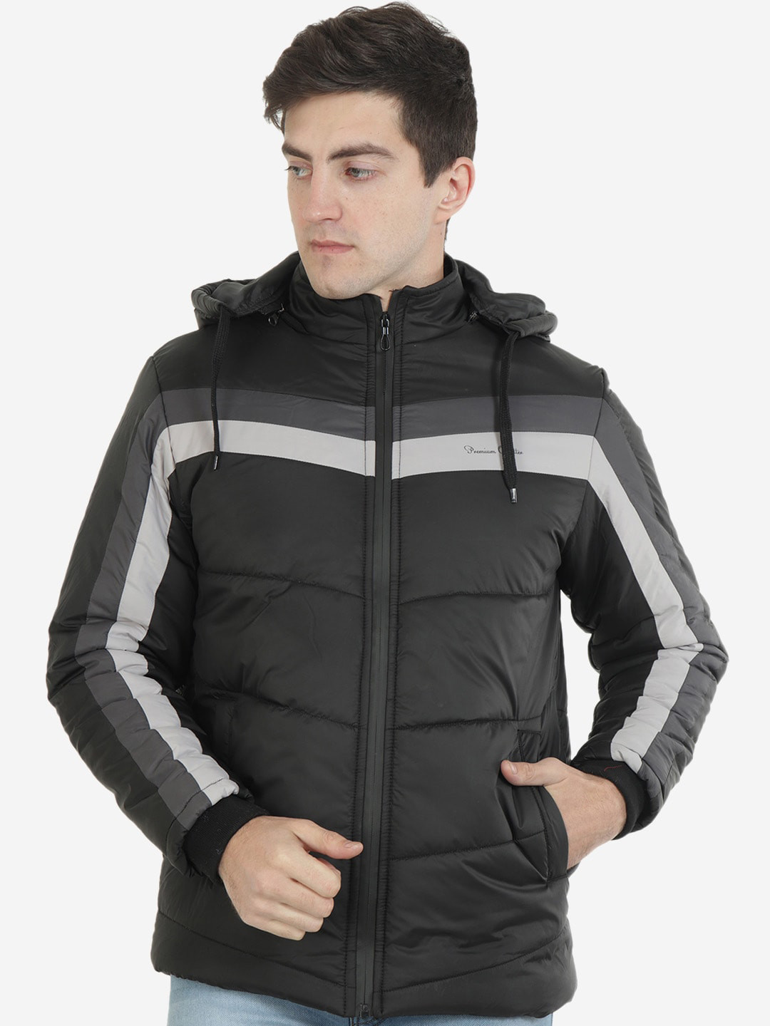

Xohy Men Black Lightweight Hooded Padded Jacket