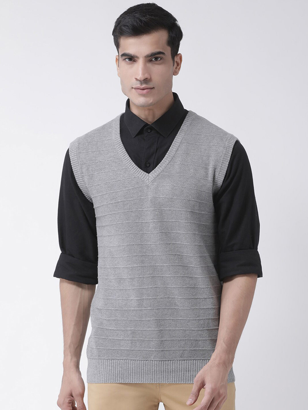 

Club York Men Grey Self Design Sweater Vest