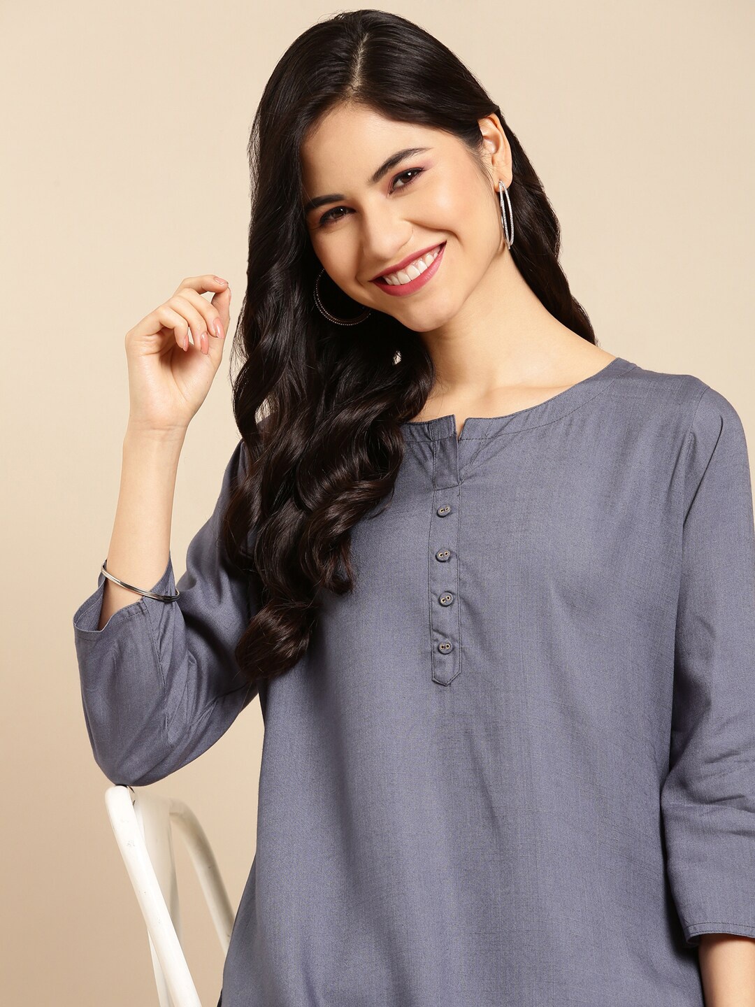 

SHOWOFF Women Grey Solid Kurta