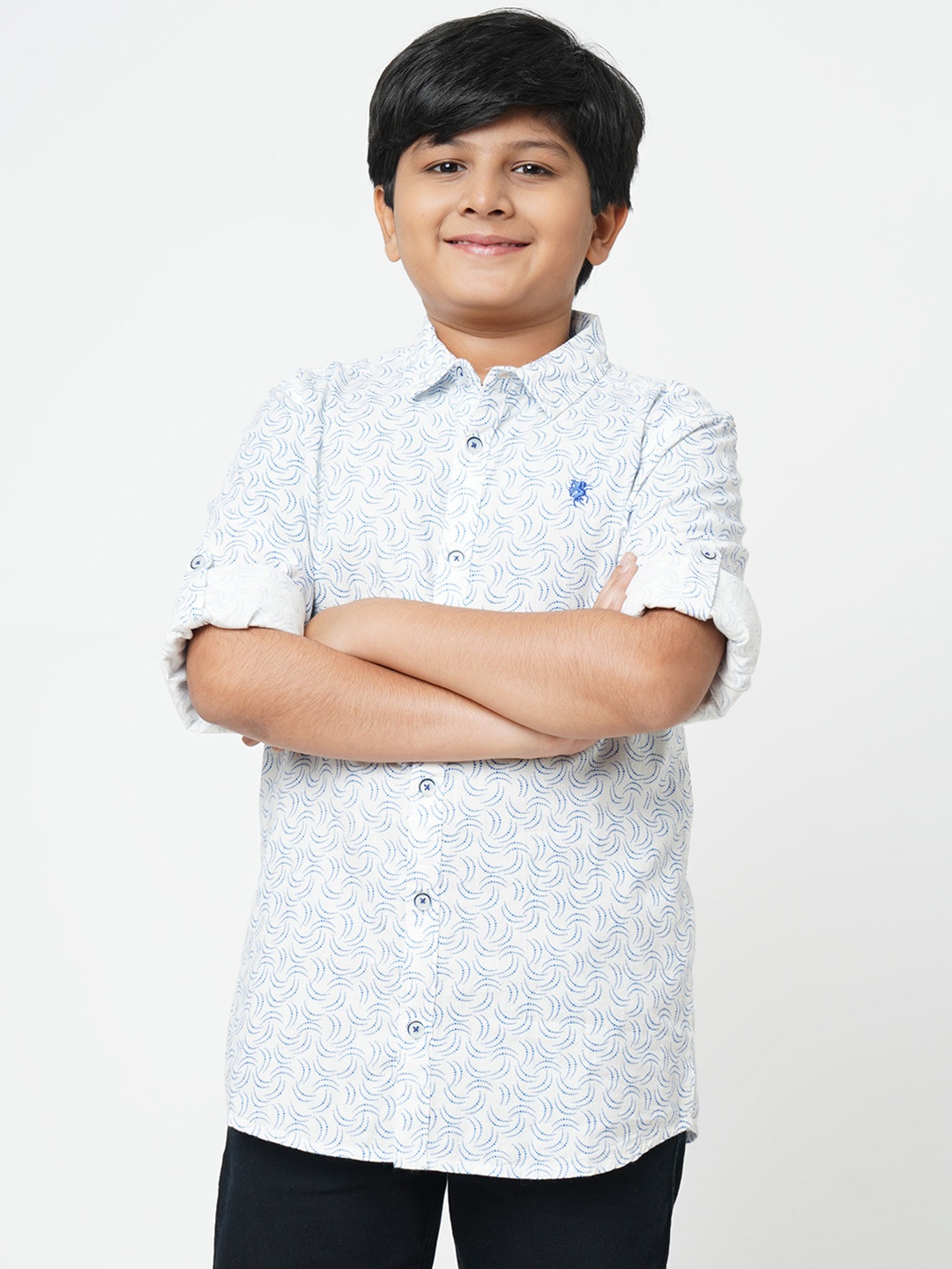 

URBAN SCOTTISH Boys White And Blue Geometric Print Classic Fit Cotton Casual Shirt