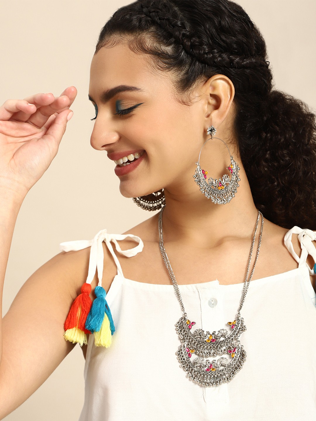 

Sangria Women Silver-Toned Oxidised Studded Jewellery Set