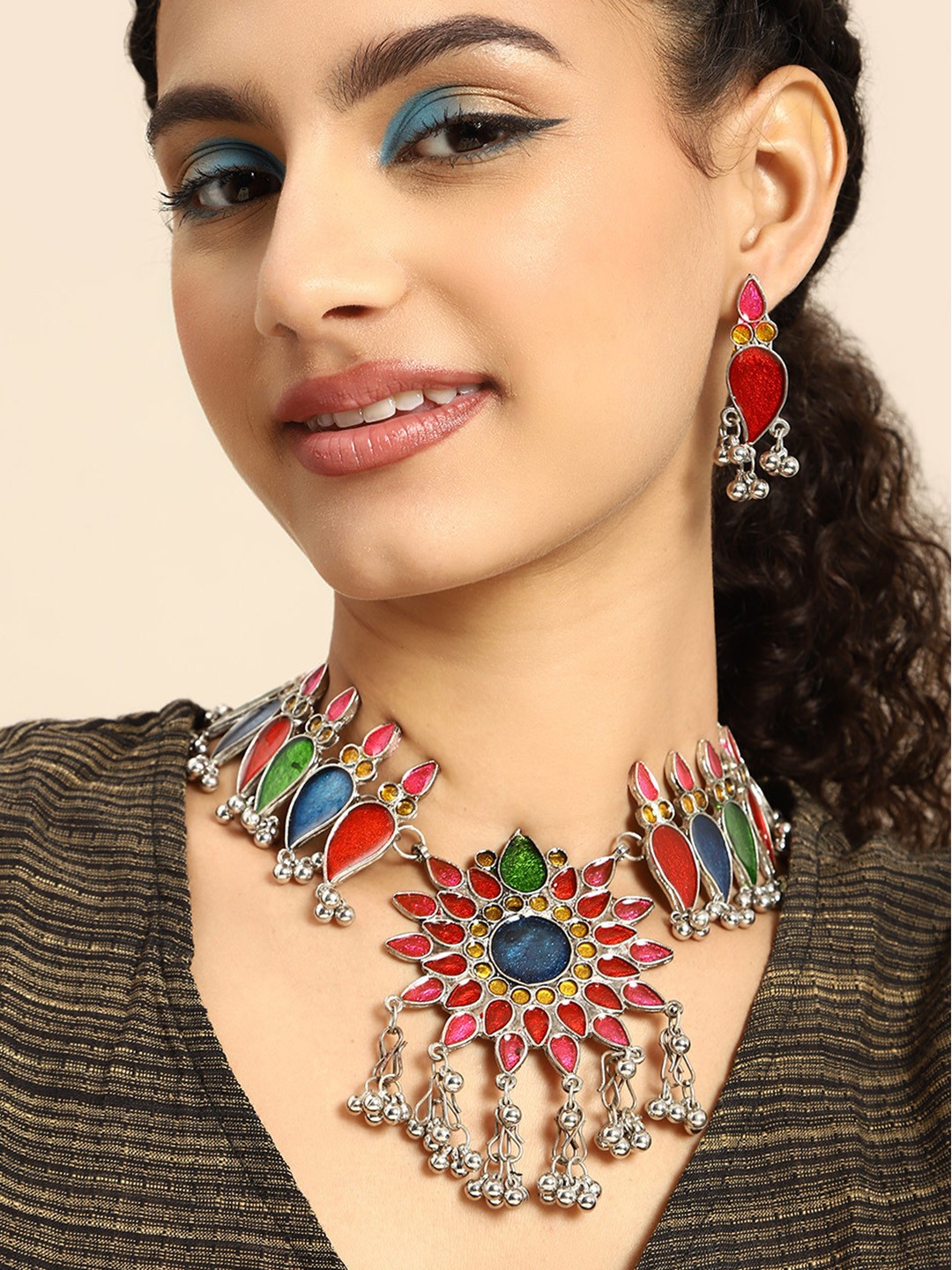 

Sangria Silver-Toned Pink & Green Enamelled Jewellery Set