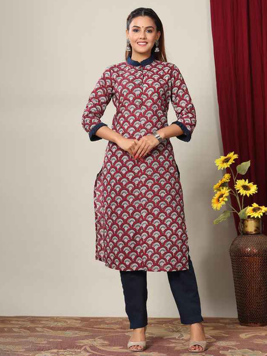 

MIRAVAN Women Maroon Floral Printed Cotton Kurta