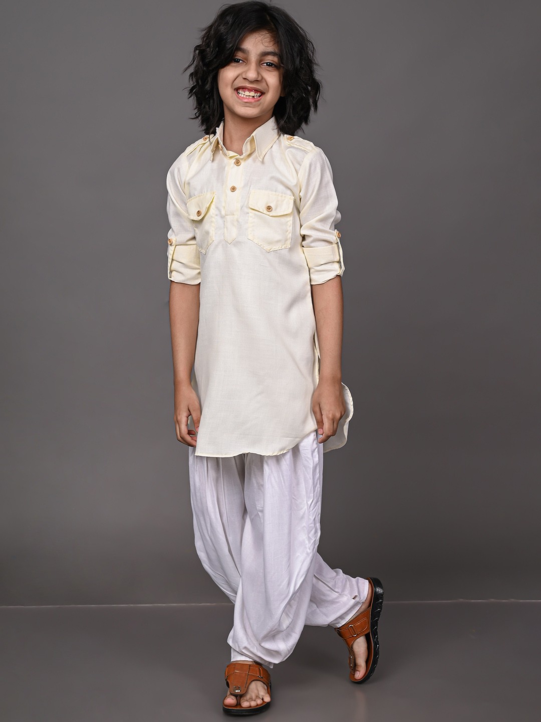 

VESHAM Boys Pathani Kurta with Salwar, Off white