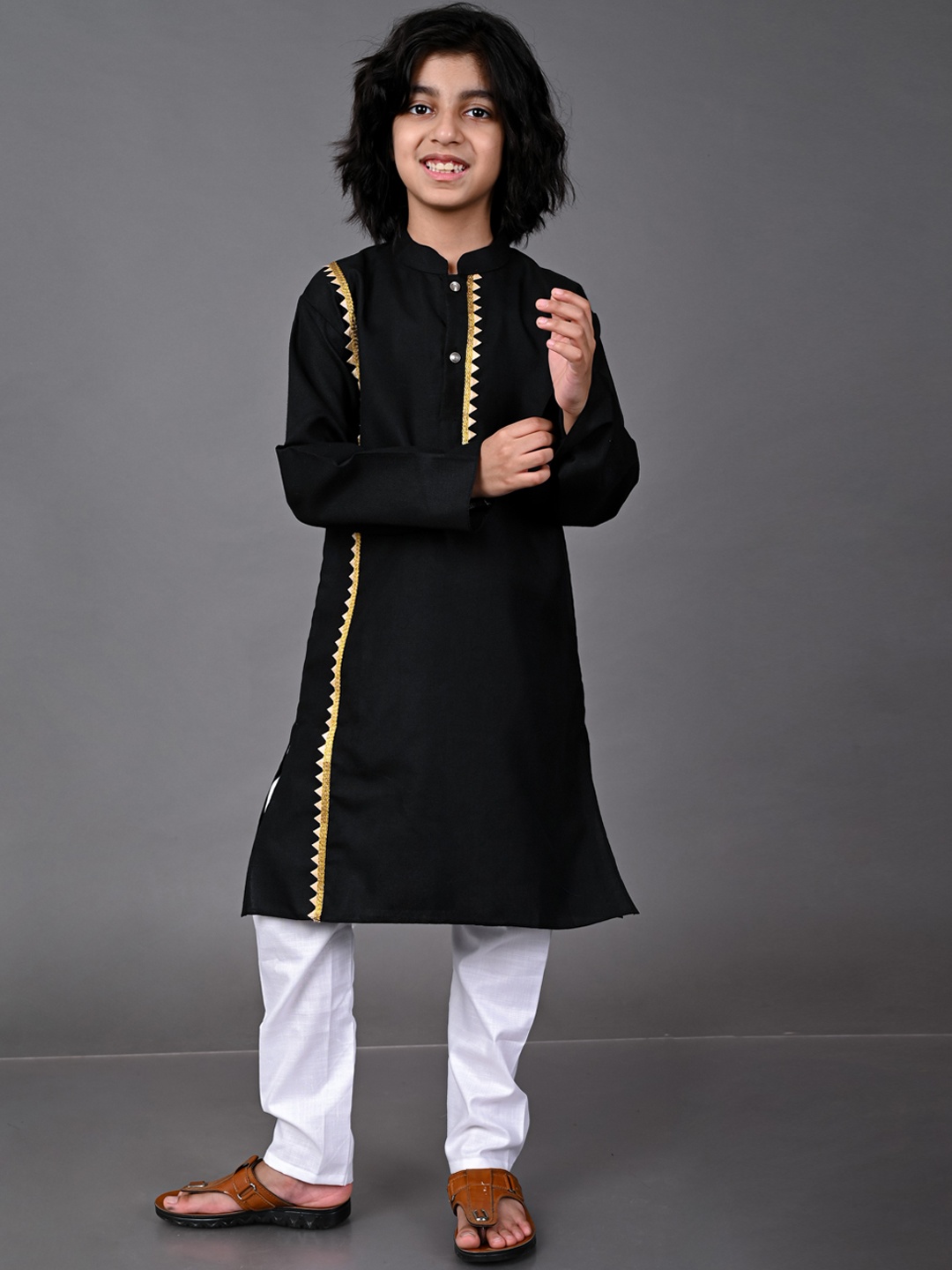 

VESHAM Boys Lace Work Kurta with Pyjama Set, Black