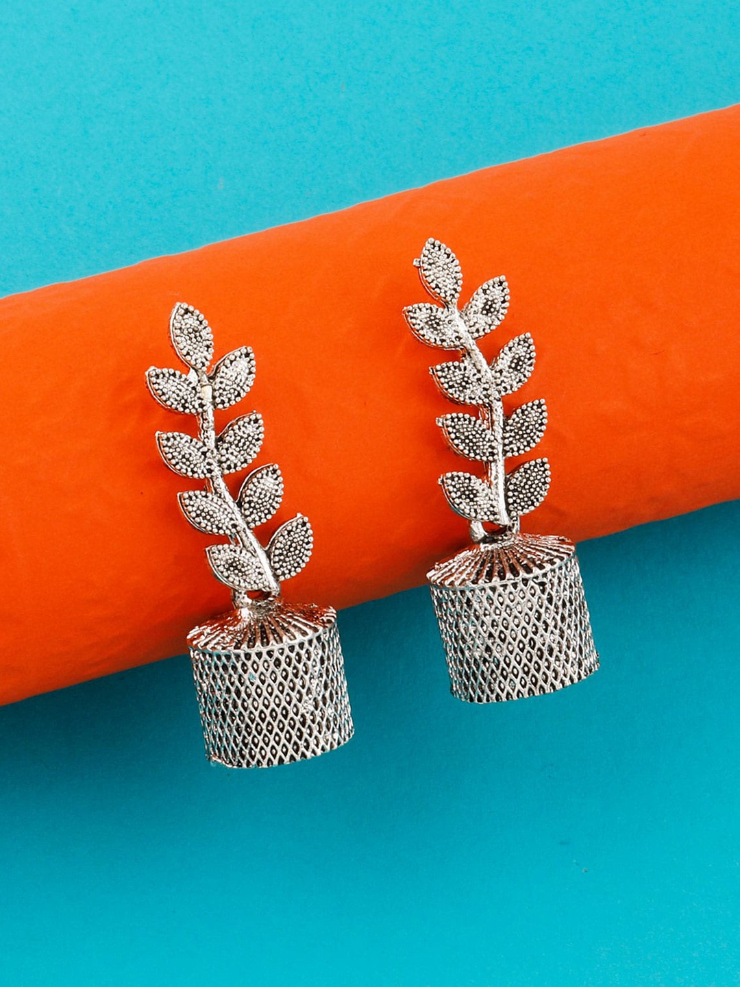 

Silver Shine Silver Plated Leaf Shaped Drop Earrings