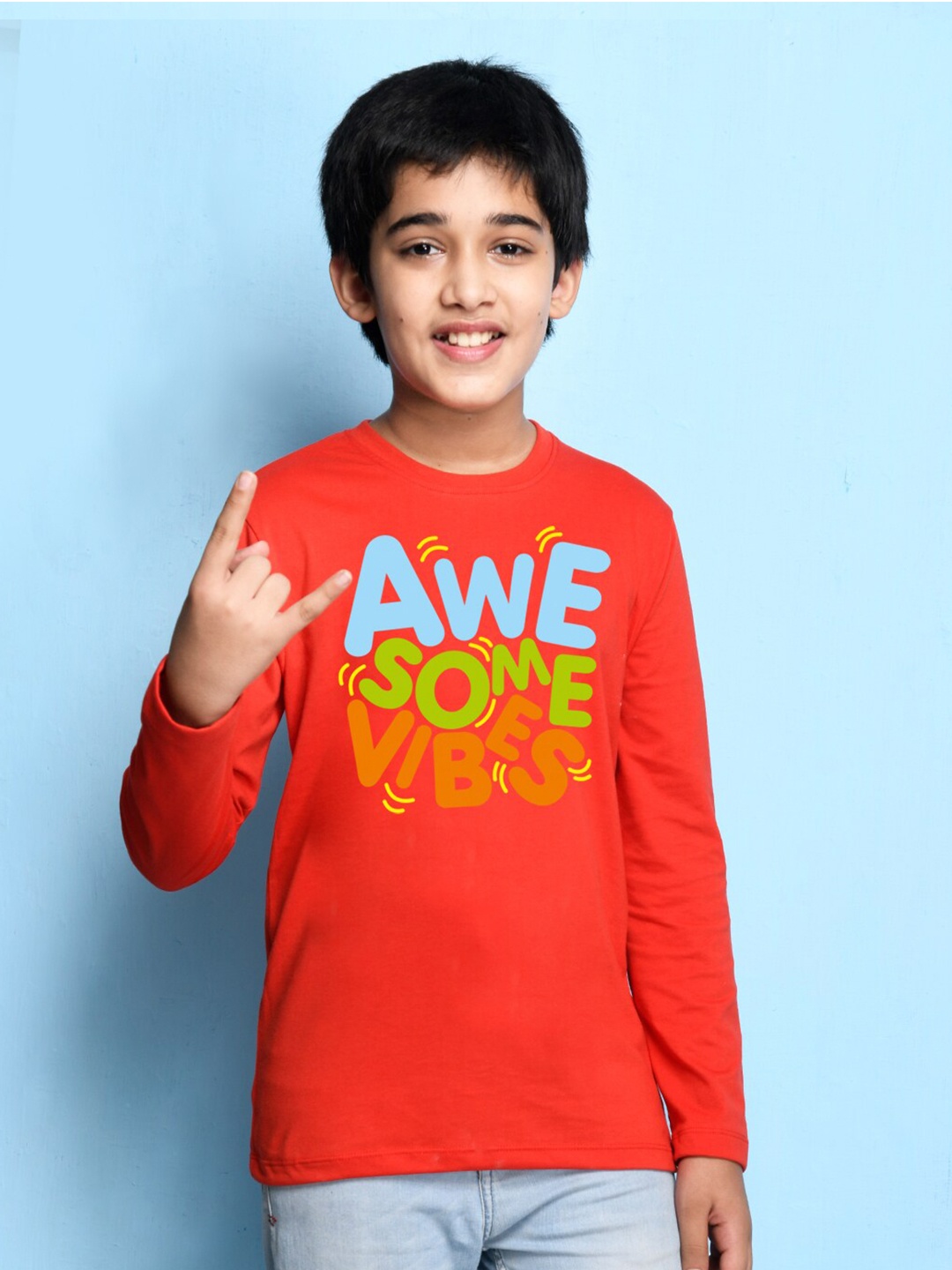 

NUSYL Boys Cotton Red & Blue Typography Printed Applique T-shirt