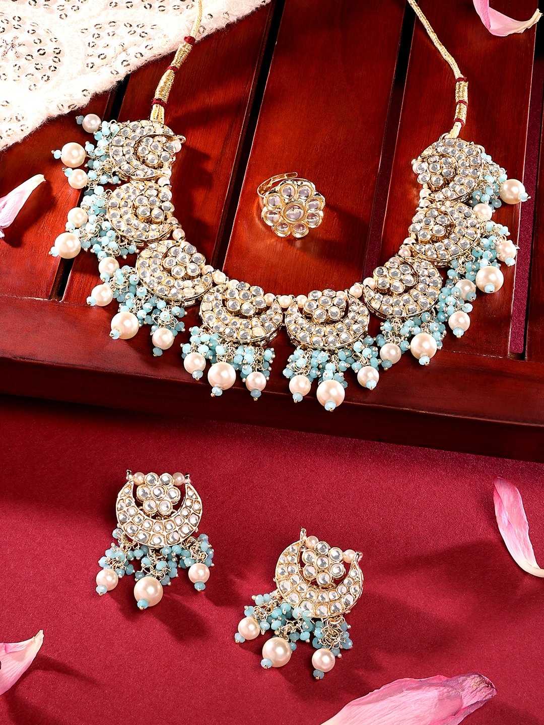

Zaveri Pearls Gold-Plated Turquoise Blue Stone-Studded Jewellery Set