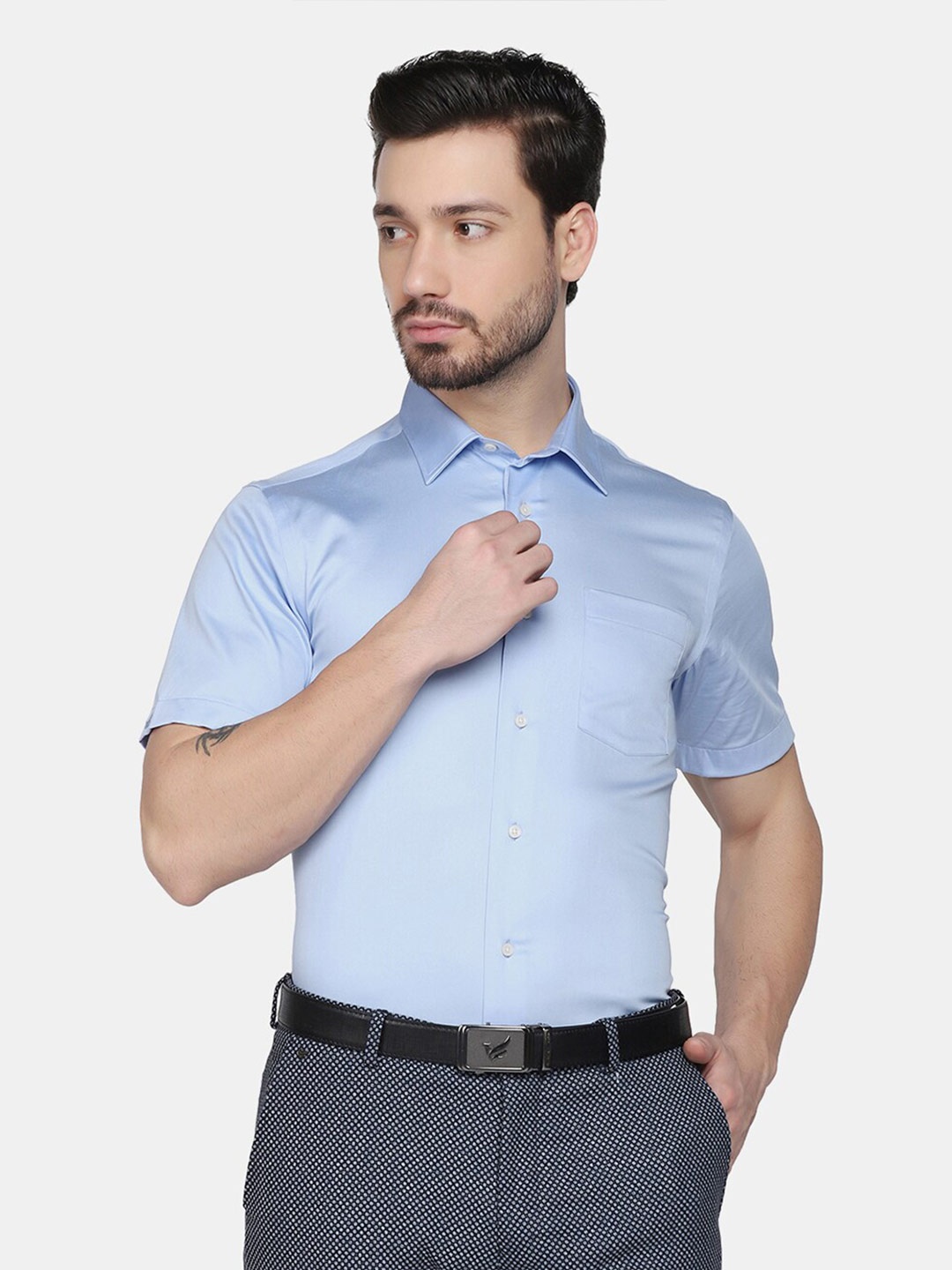 

Blackberrys Men Blue Solid Slim Fit Cotton Formal Shirt