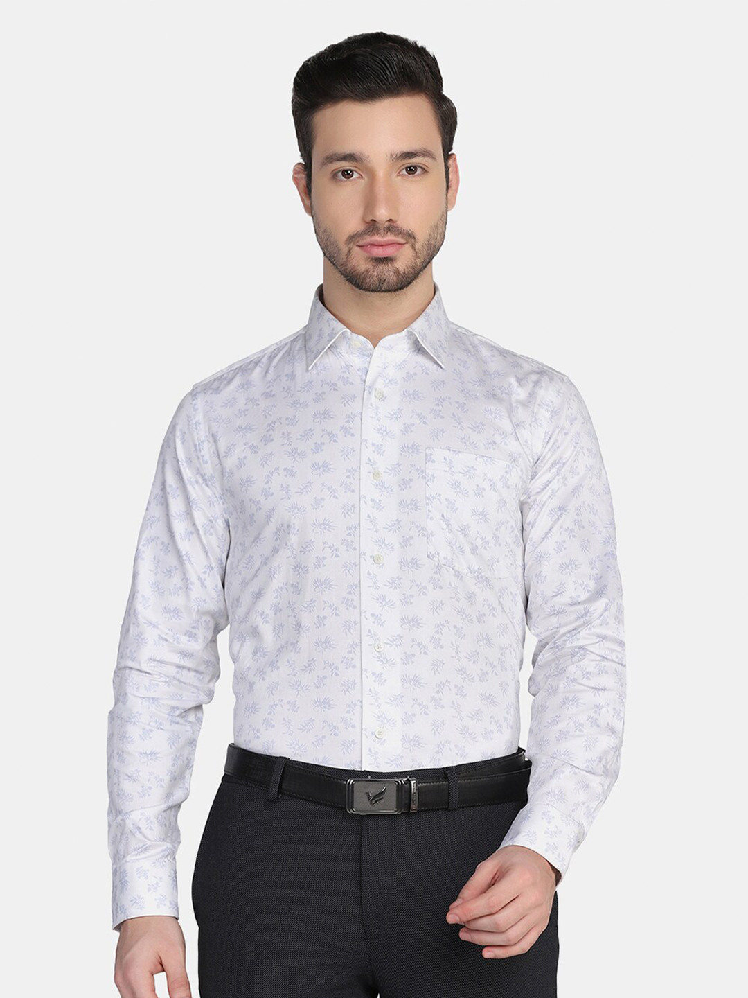 

Blackberrys Men White Slim Fit Printed Casual Shirt