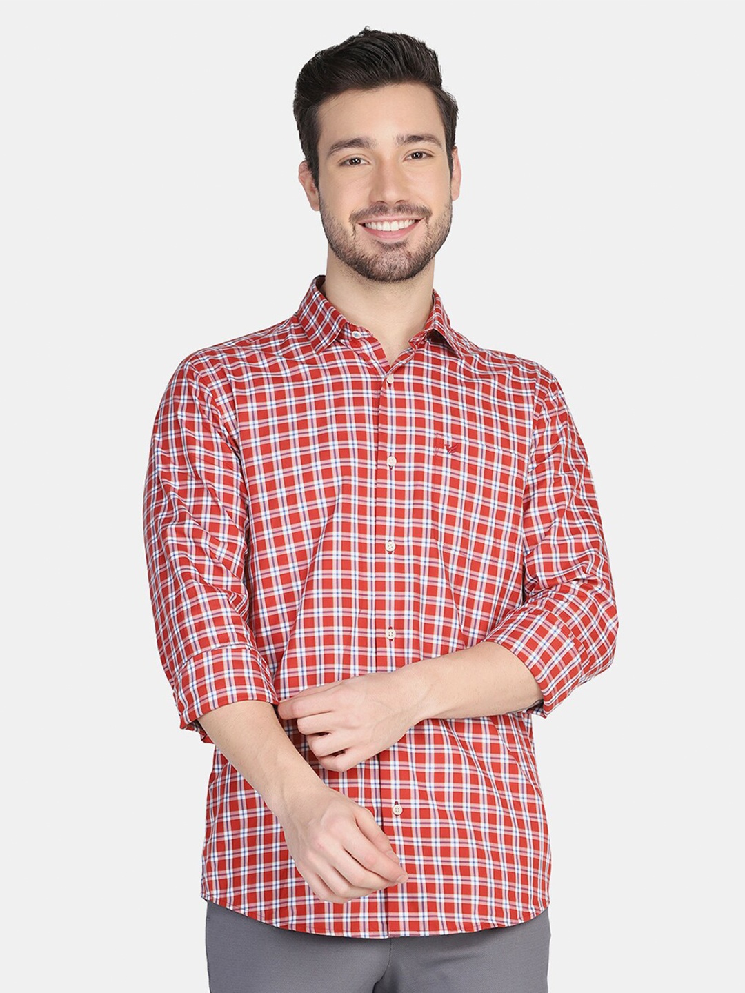 

Blackberrys Men Red Slim Fit Checked Cotton Casual Shirt